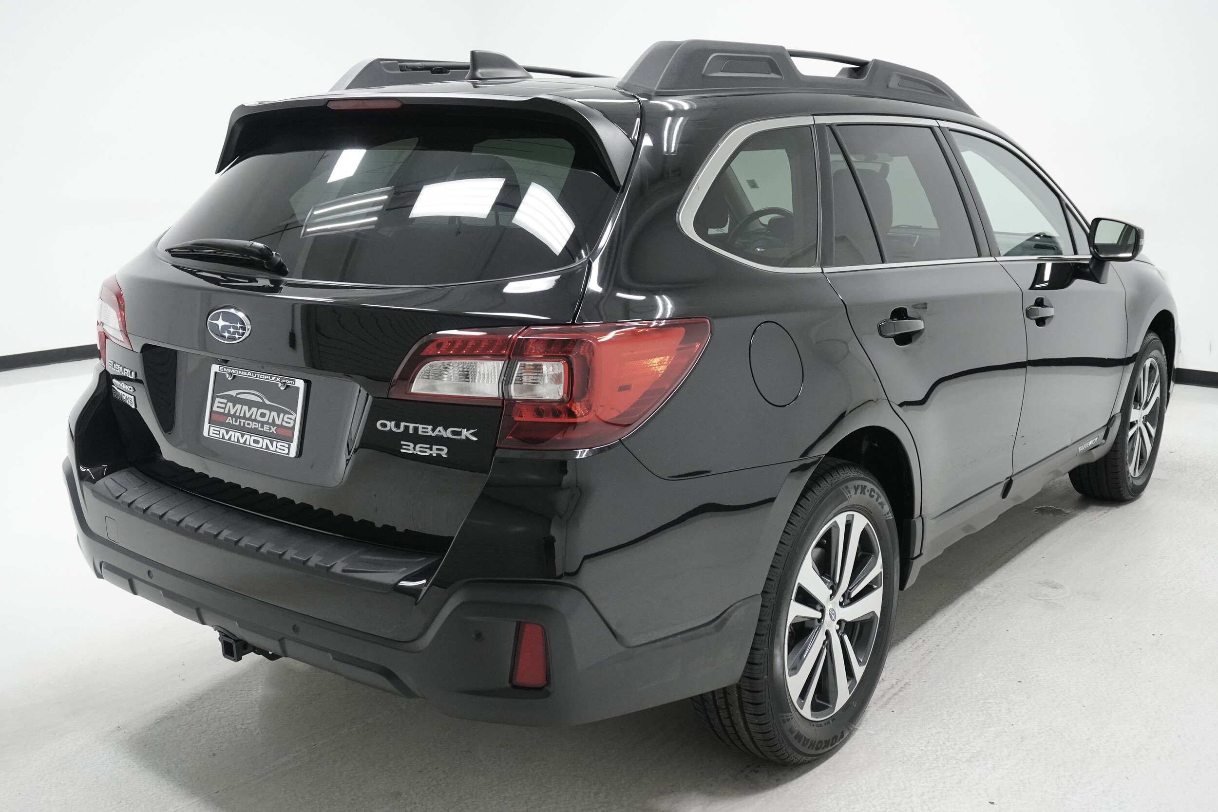 2019 Subaru Outback Limited photo 4
