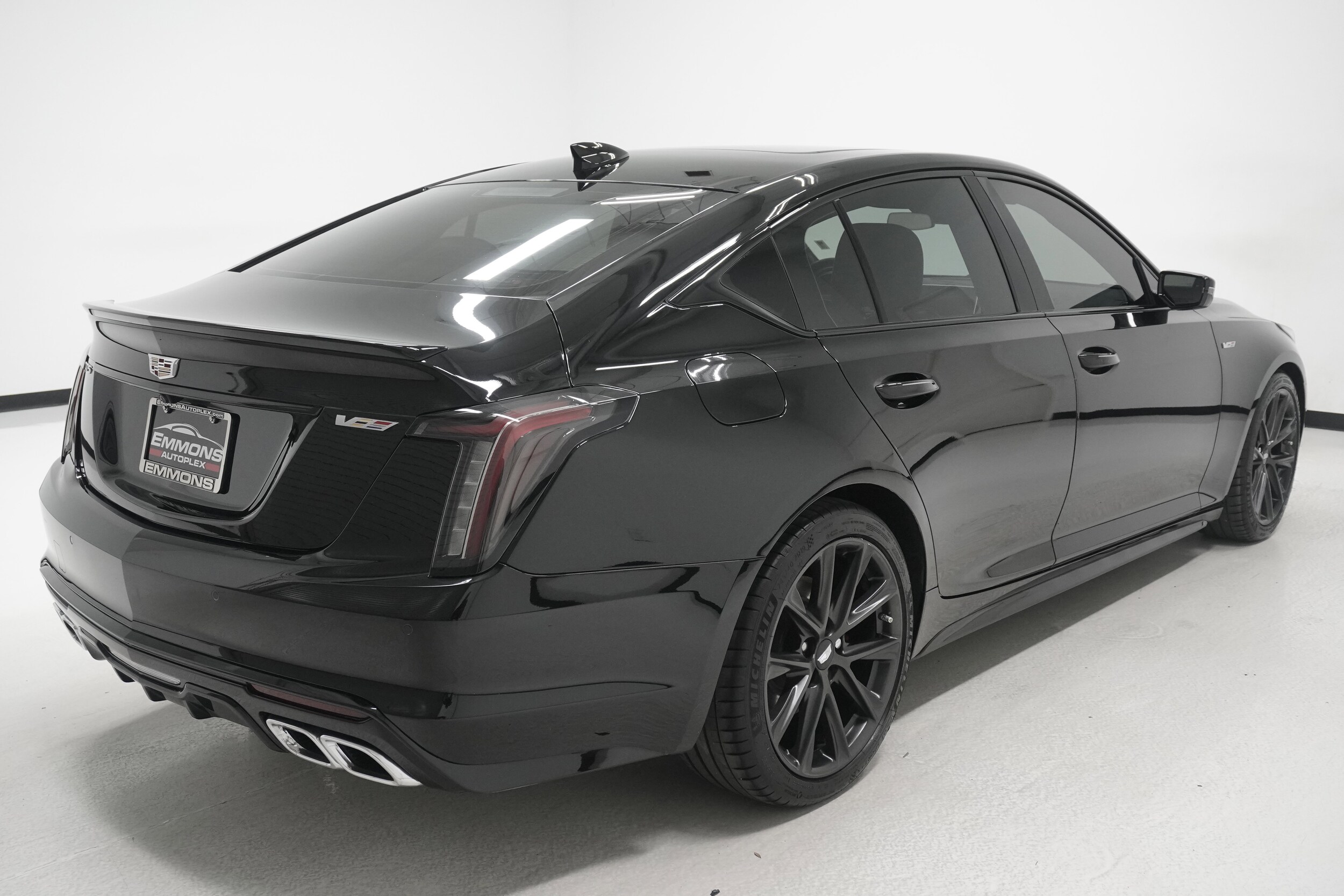 2023 Cadillac CT5 V photo 3