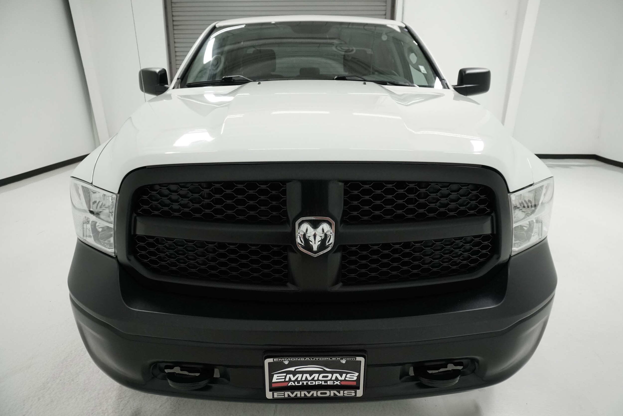 2017 Ram 1500 Tradesman photo 2