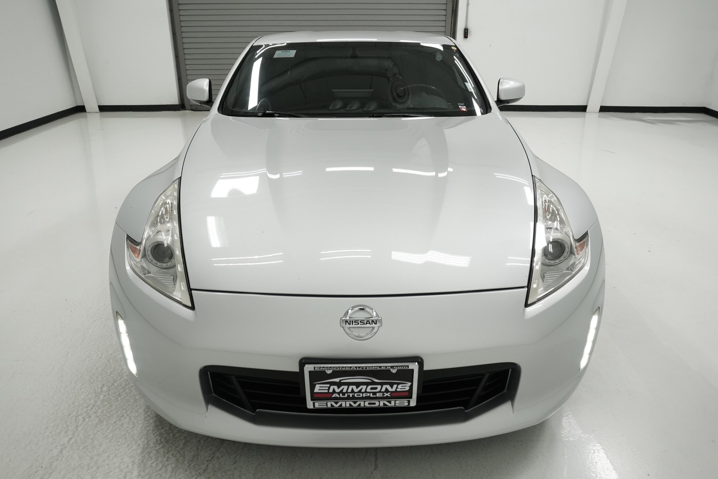 2015 Nissan 370Z Sport photo 2