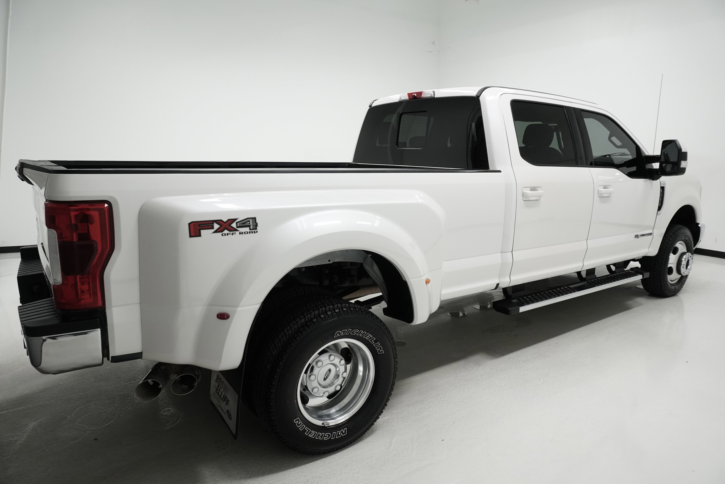 2018 Ford F-350 photo 4