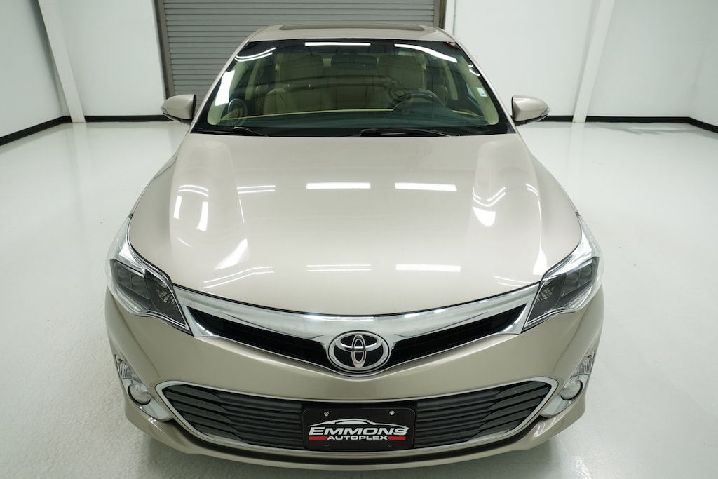 2014 Toyota Avalon photo 2