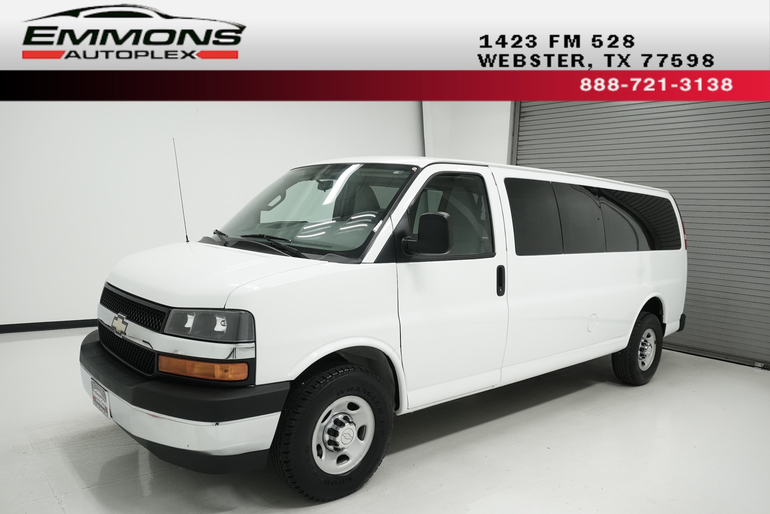 2017 Chevrolet Express Passenger LS