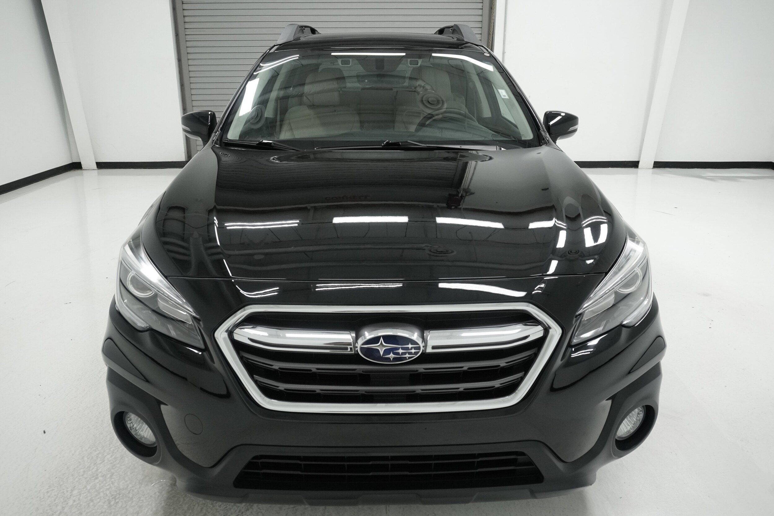 2019 Subaru Outback Limited photo 2