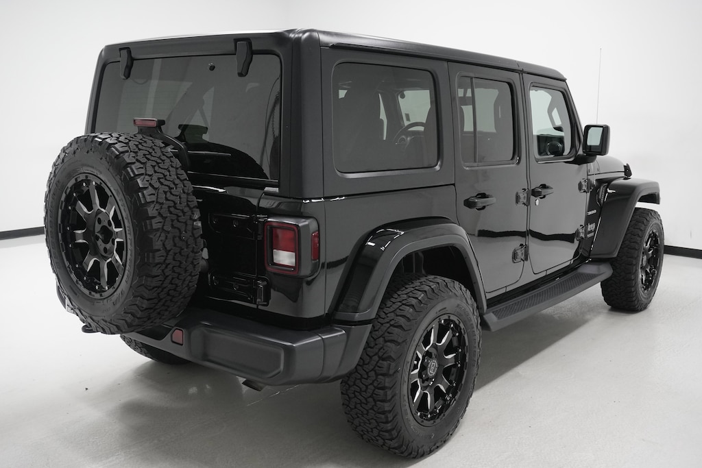 Used 2019 Jeep Wrangler Sahara SUV