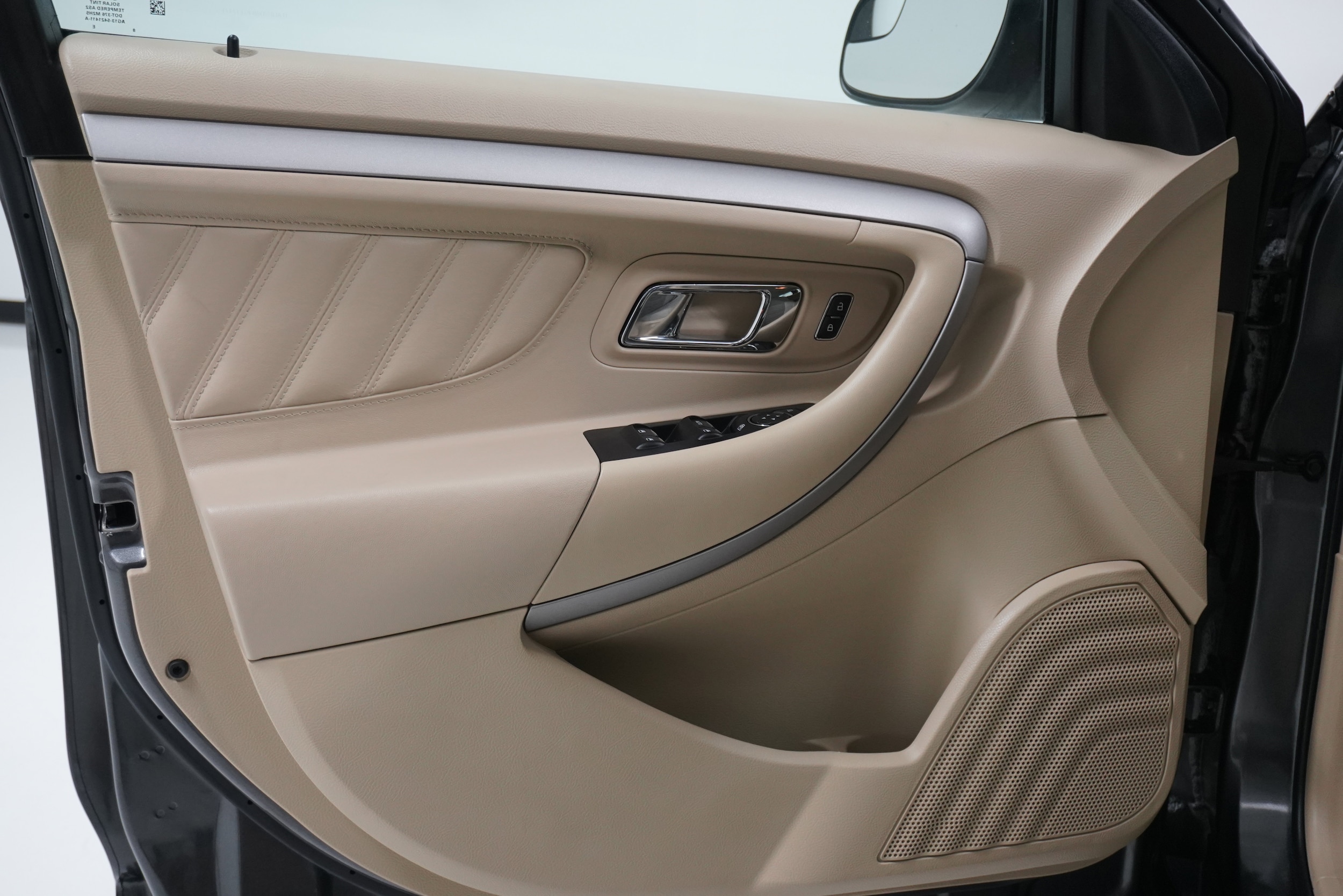 2018 Ford Taurus SE - Photo 12