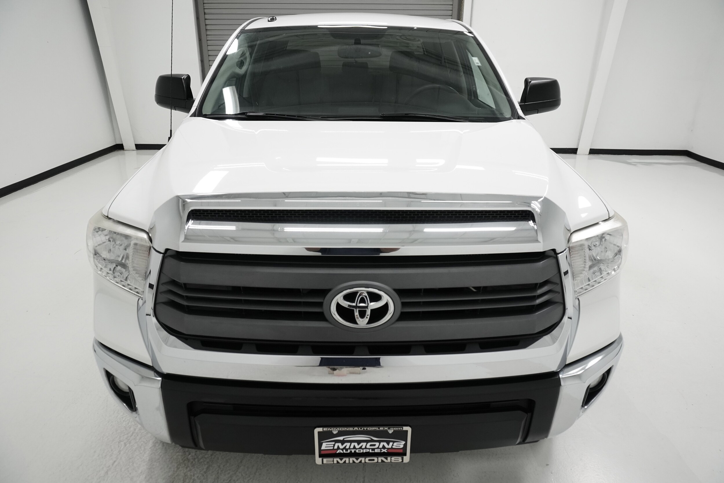 2015 Toyota Tundra SR5 Grade photo 2