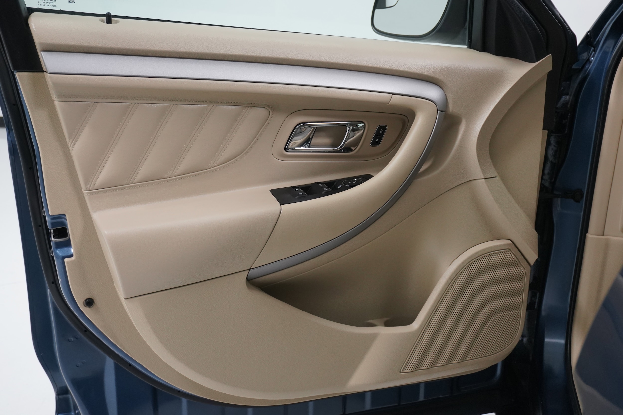 2018 Ford Taurus SE - Photo 12