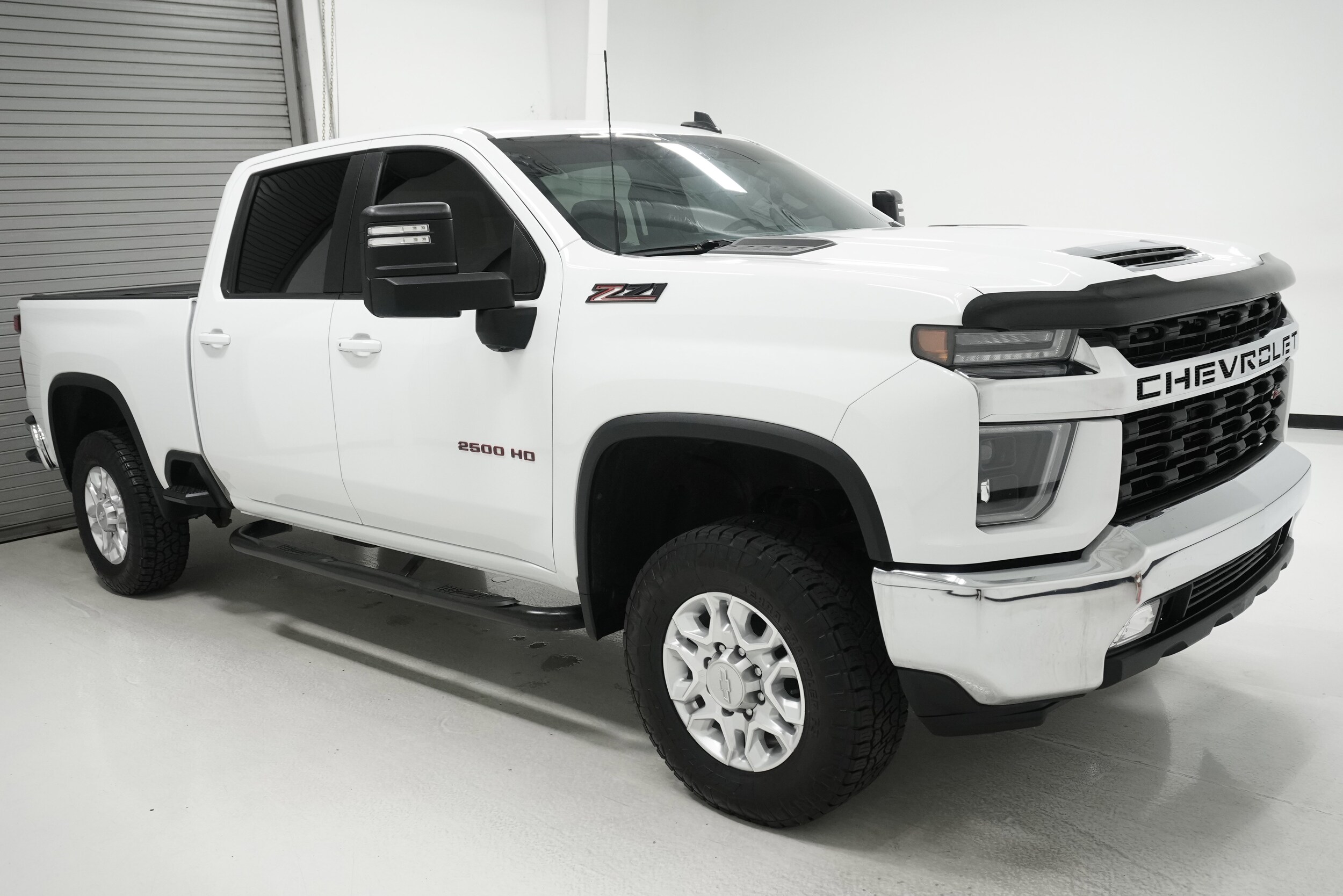 2022 Chevrolet Silverado 2500HD LT photo 3