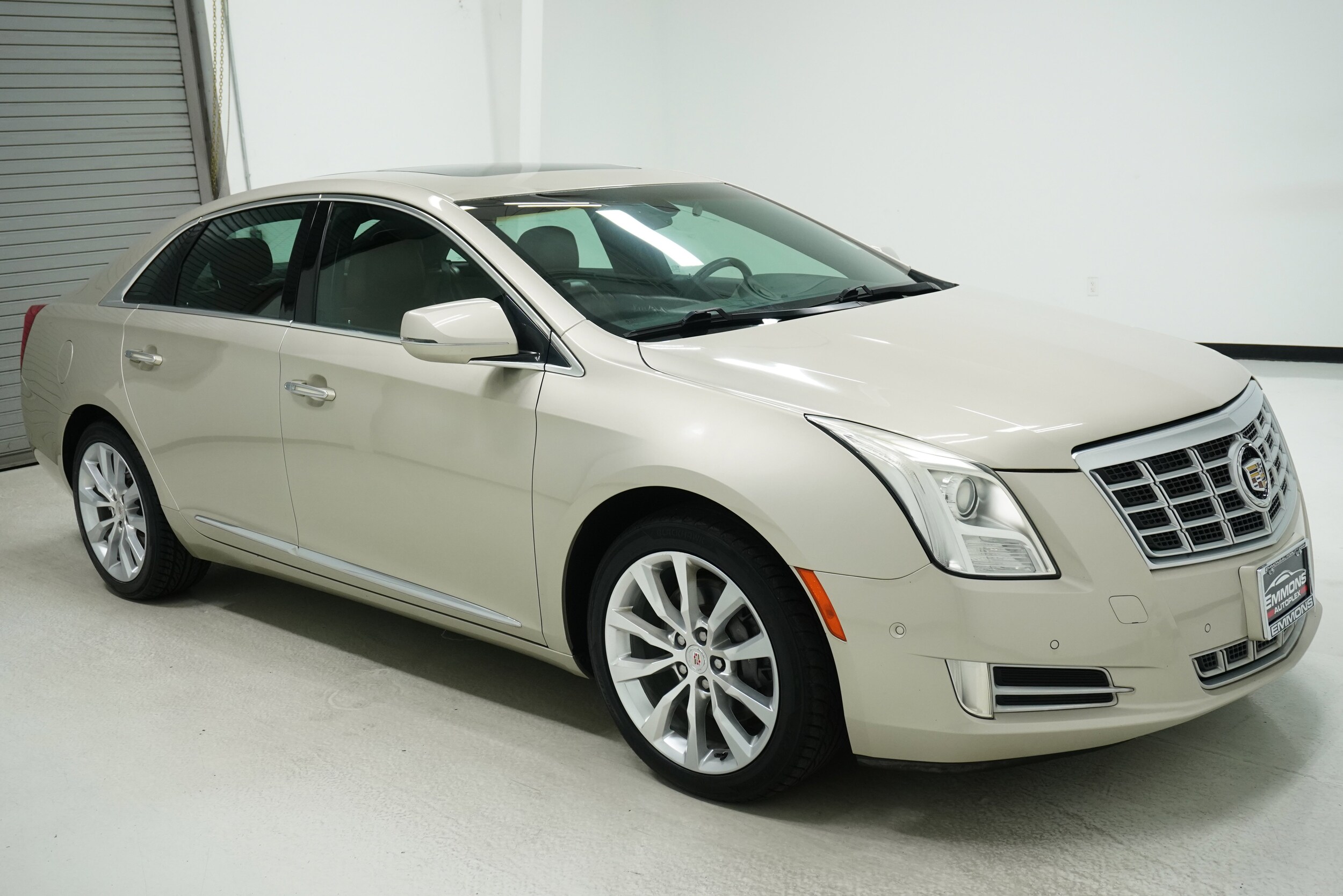 2015 Cadillac XTS Luxury photo 3