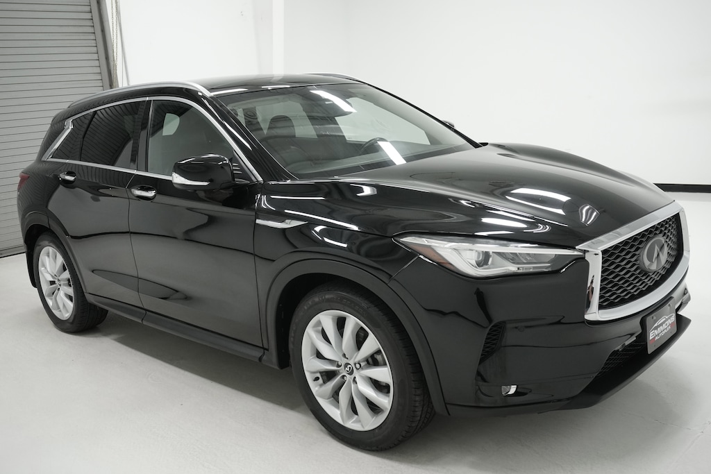 2019 Infiniti QX50 Essential photo 3