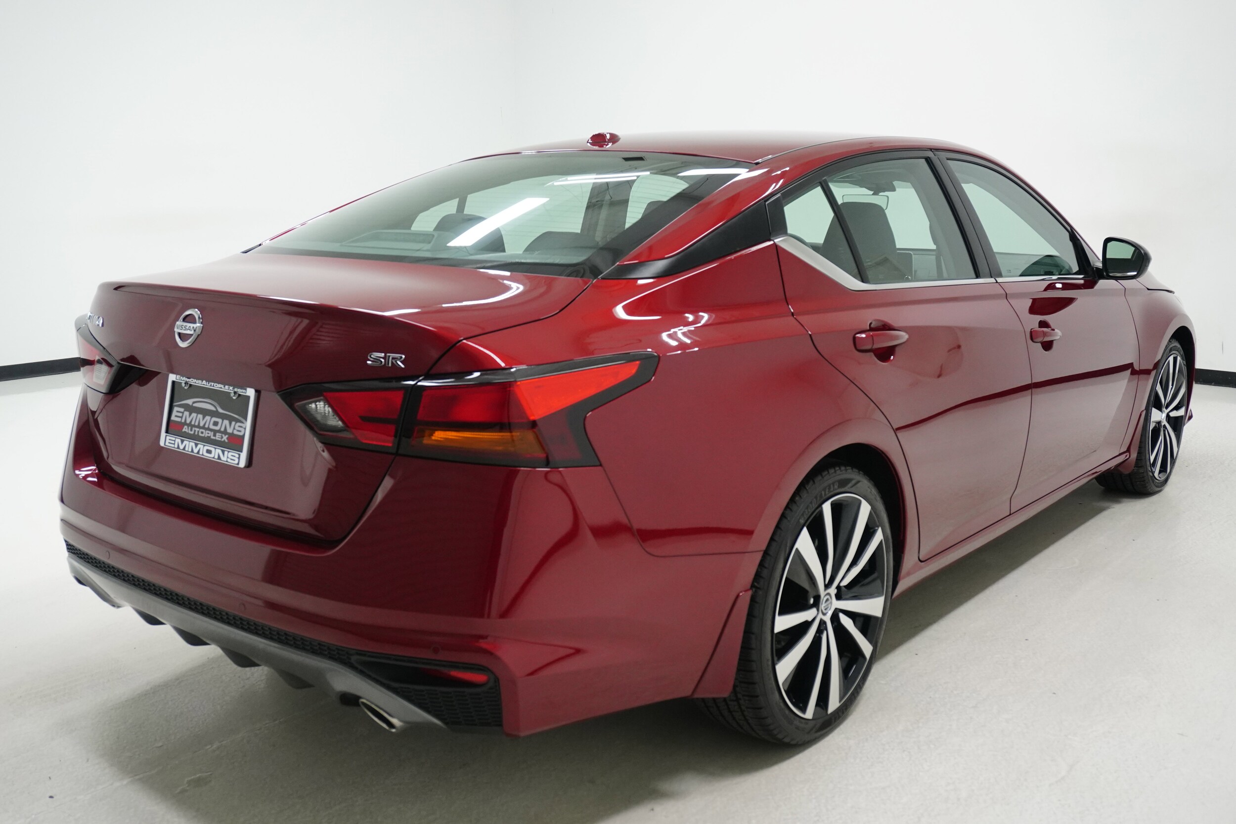 2020 Nissan Altima 2.5 SR photo 4