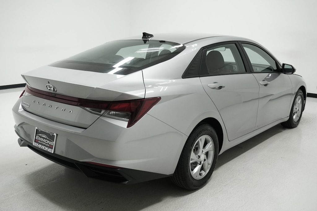 Used 2021 Hyundai Elantra SE Sedan