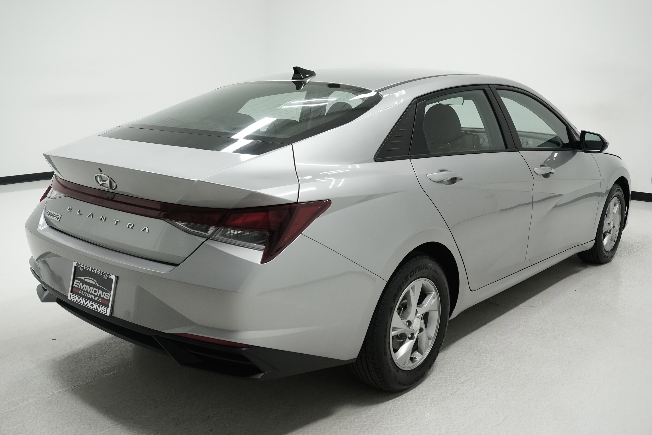 2021 Hyundai Elantra SE photo 4