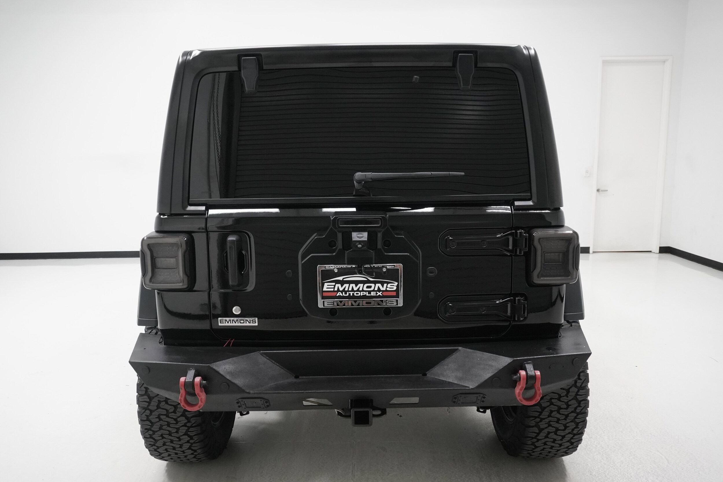 2018 Jeep Wrangler Unlimited Rubicon photo 2