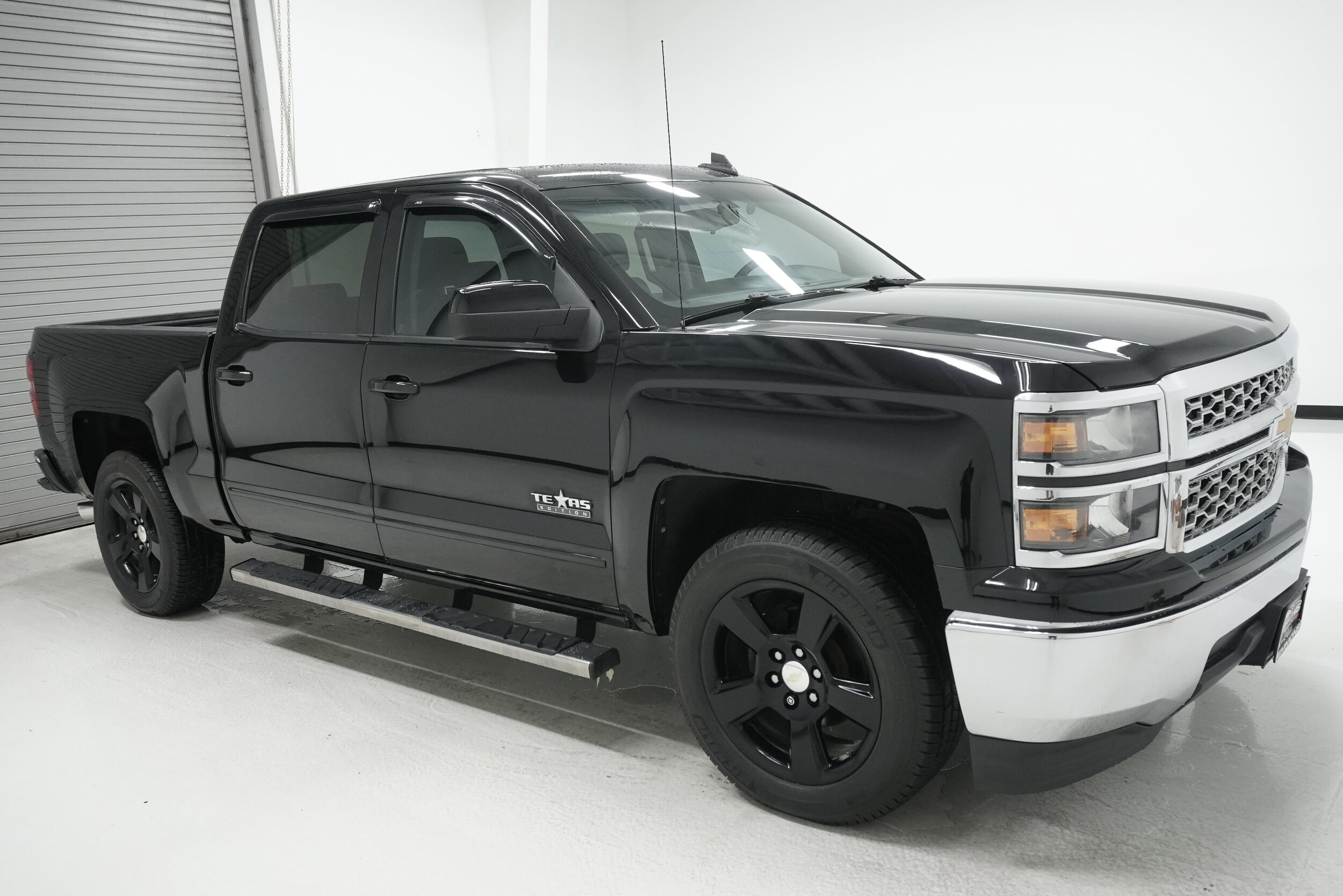 2015 Chevrolet Silverado 1500 LT photo 3
