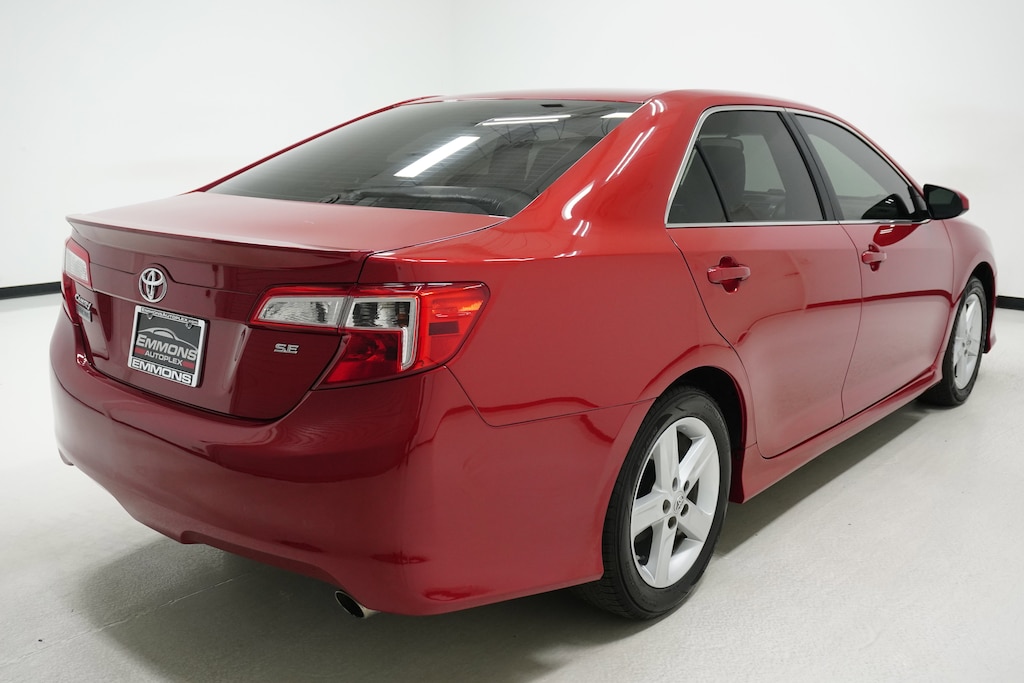 Used 2013 Toyota Camry SE Sedan