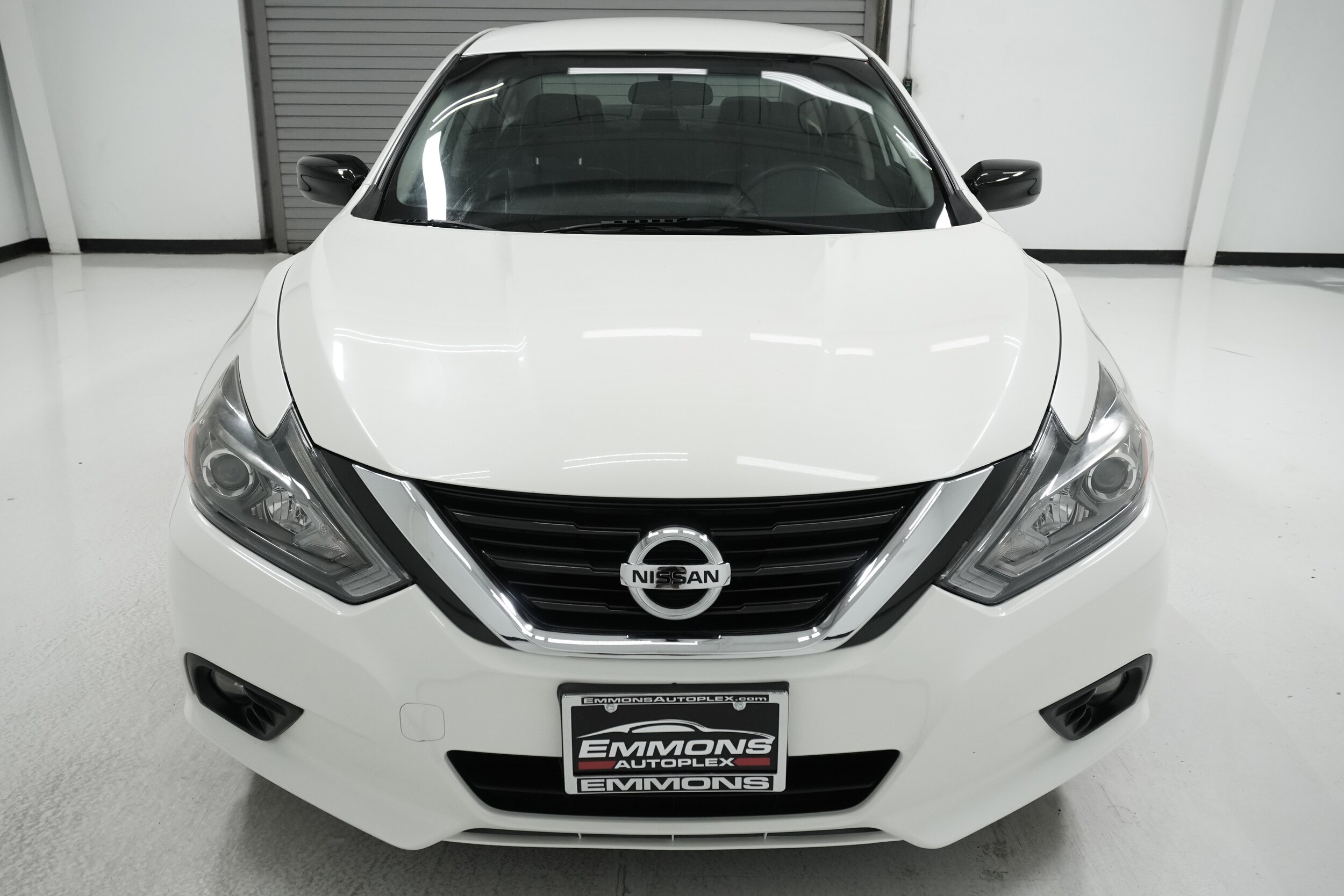 2018 Nissan Altima 2.5 SR photo 2