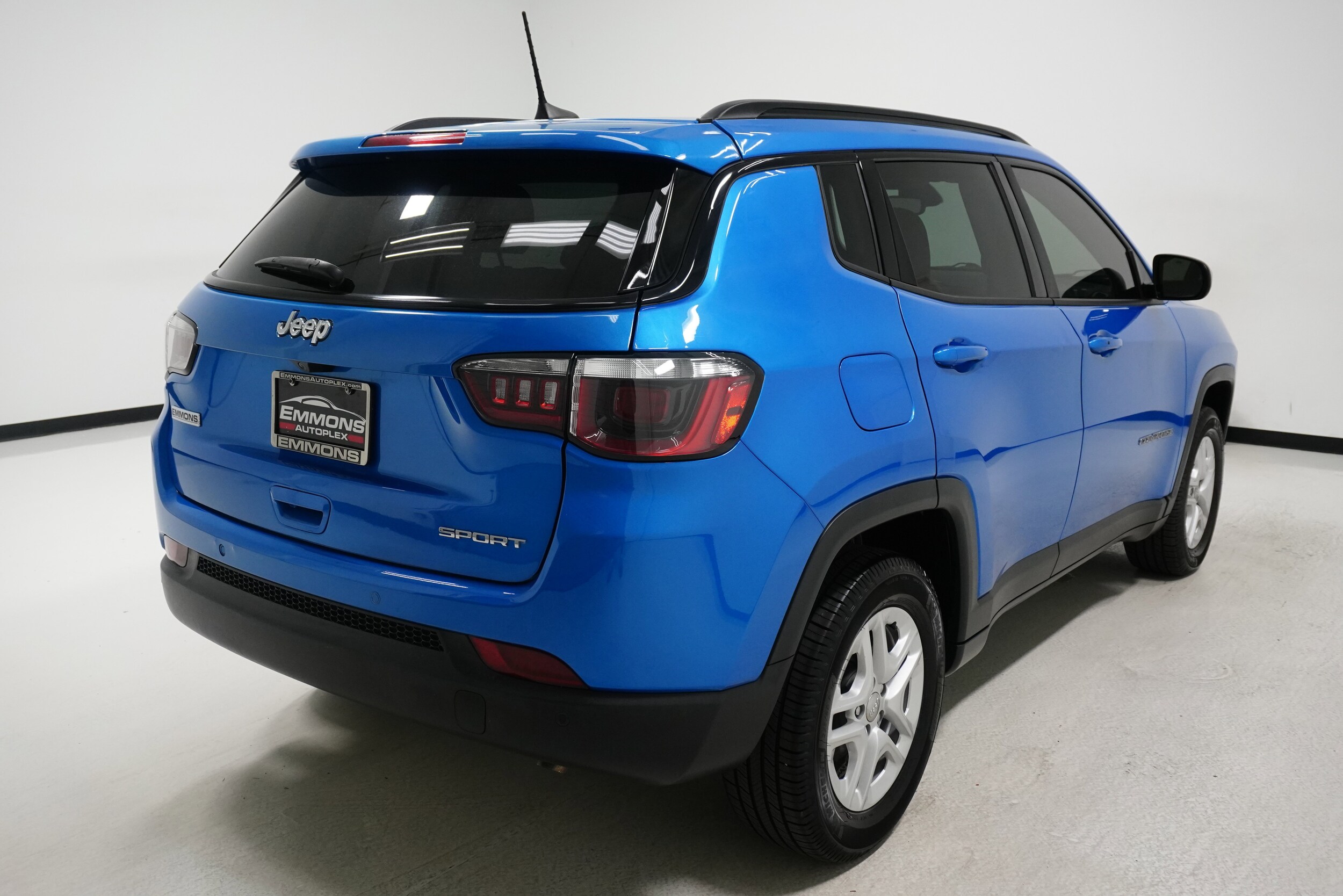 2018 Jeep Compass Sport photo 4
