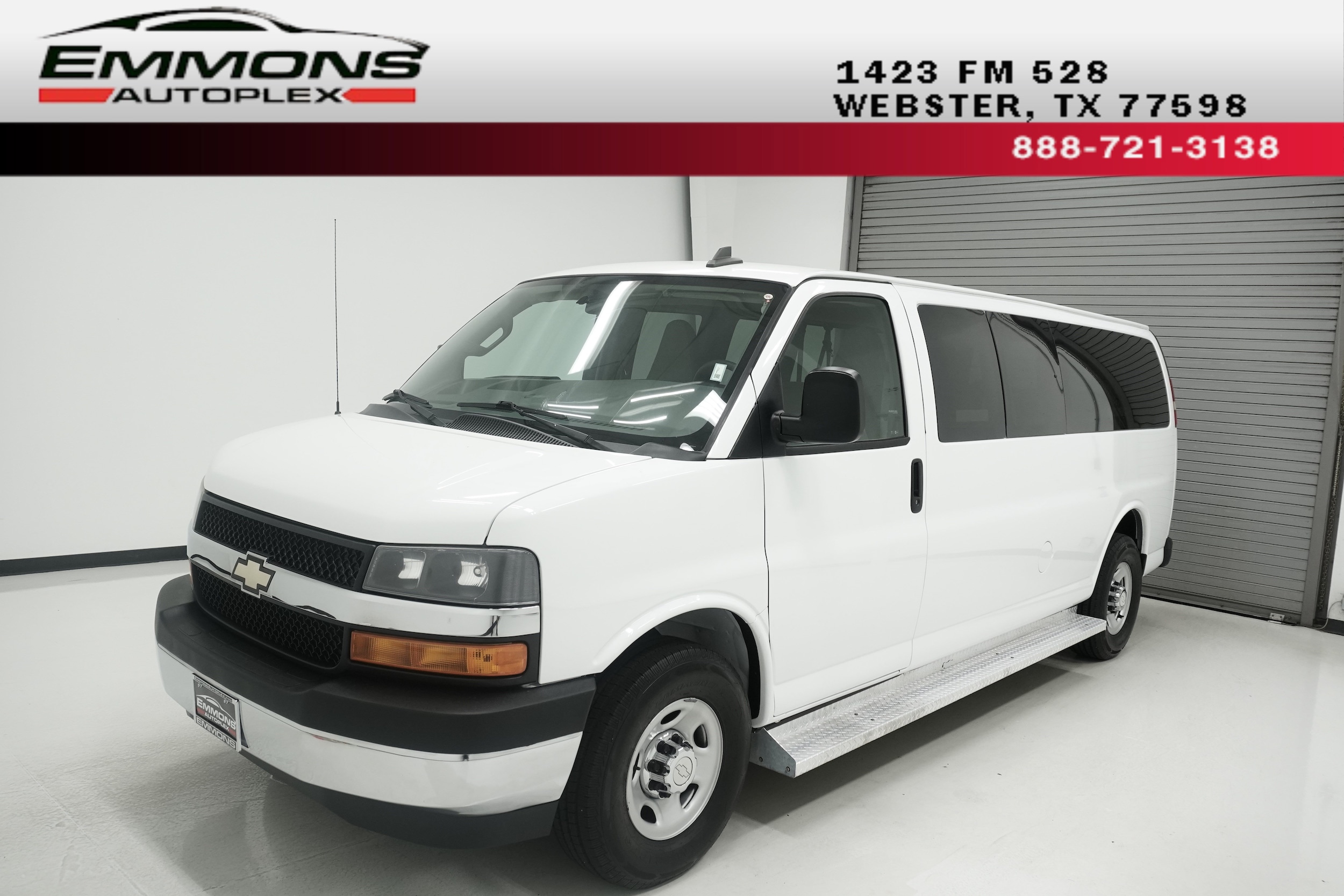 2017 Chevrolet Express 3500 LS Extended's photo