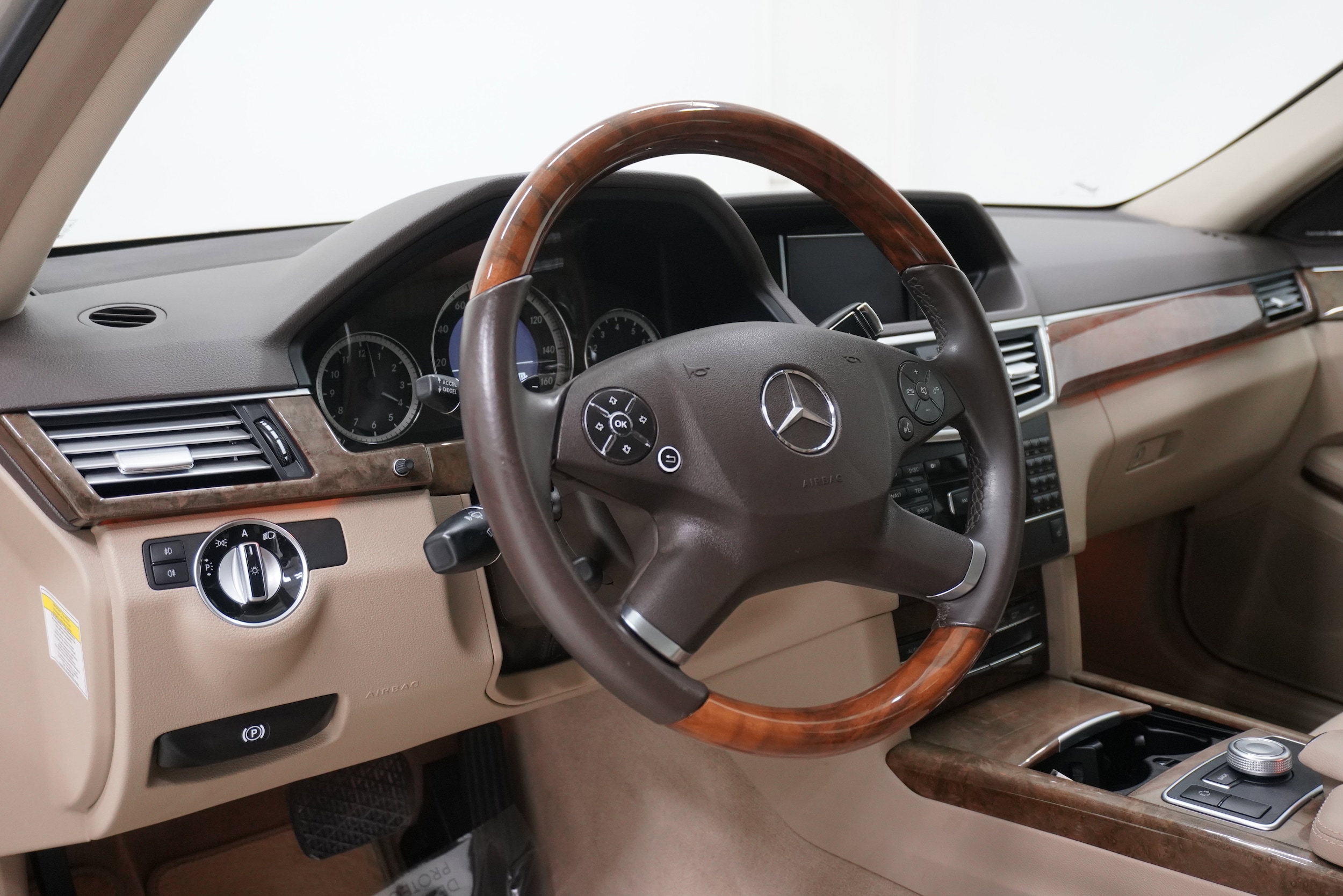 2011 Mercedes-Benz E-Class E350 Luxury - Photo 9