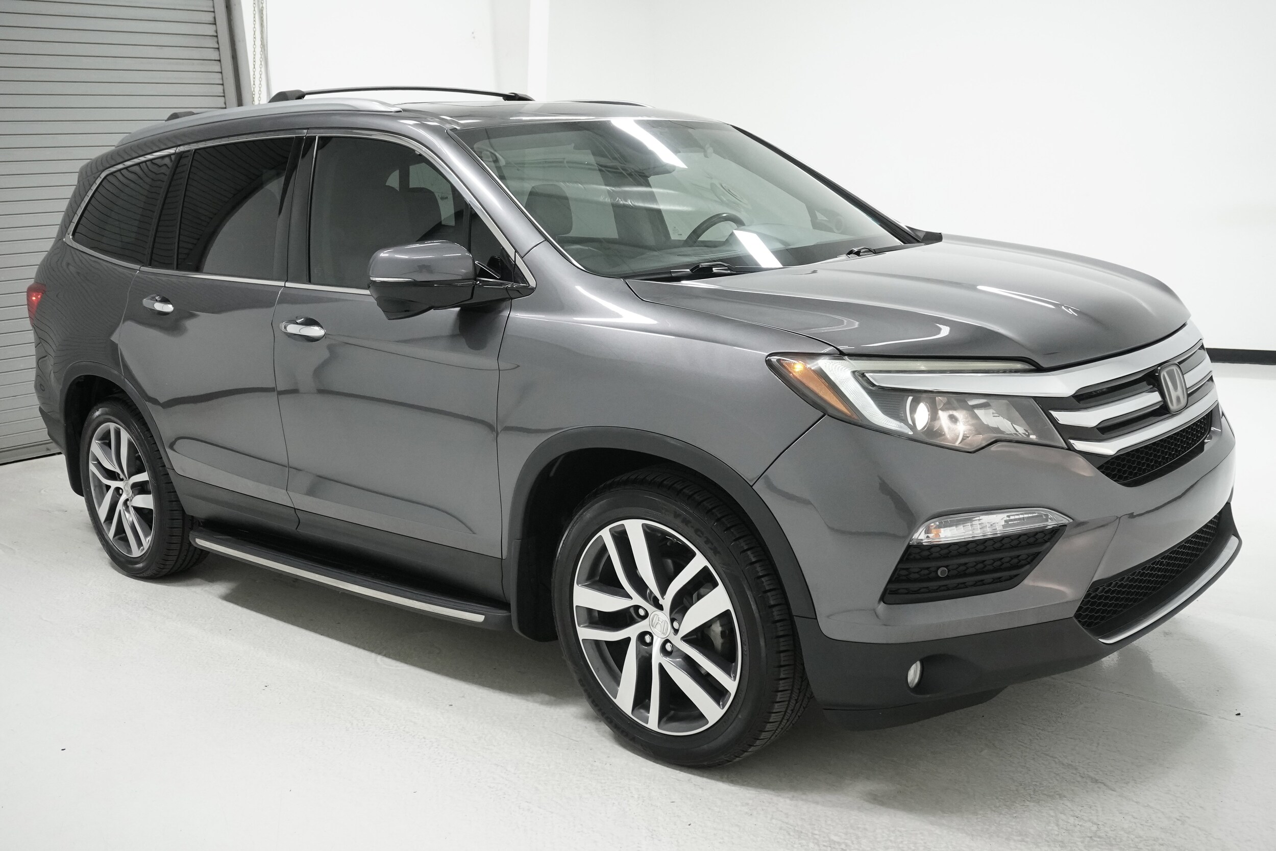 2018 Honda Pilot Touring photo 3