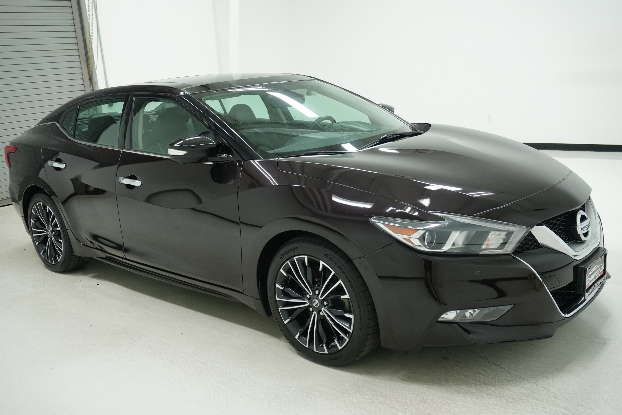 2016 Nissan Maxima photo 3