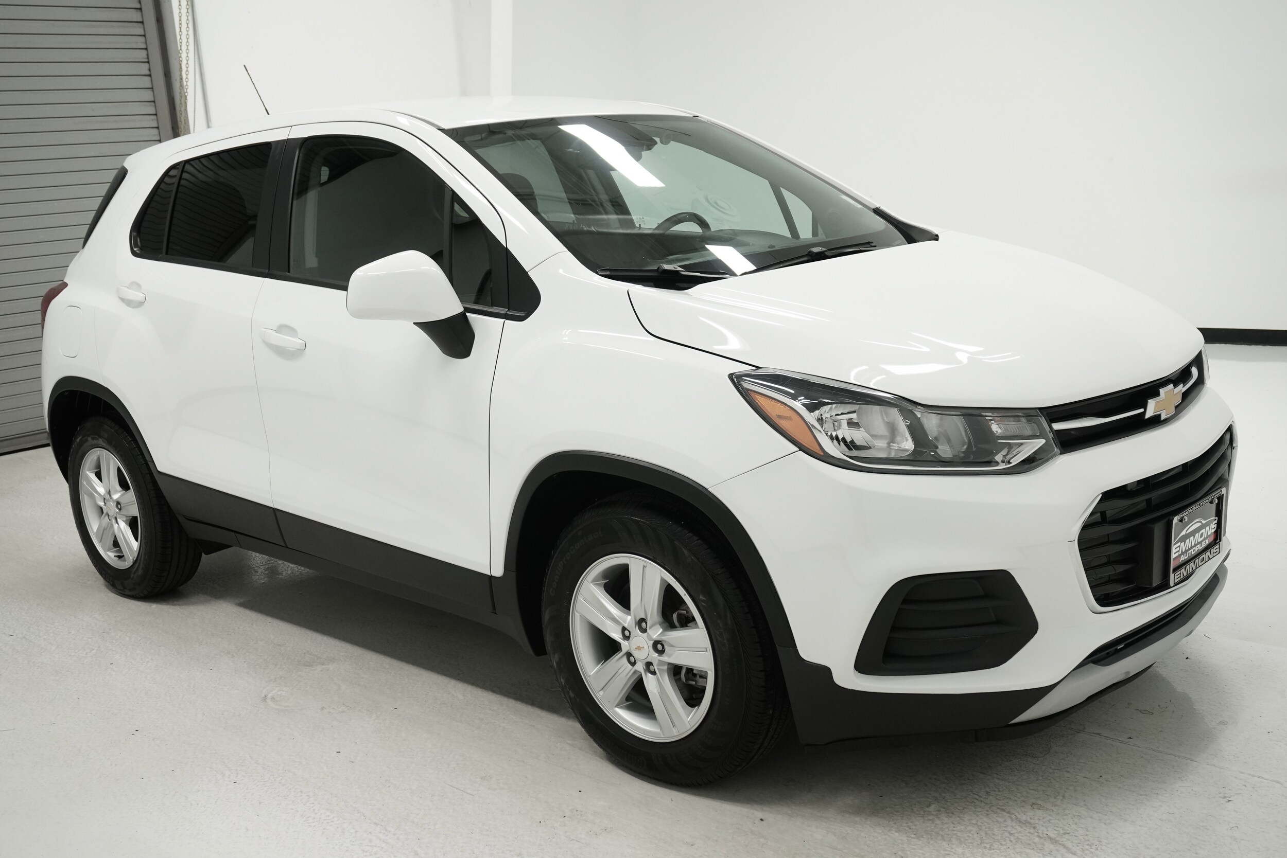 2022 Chevrolet Trax LS photo 3