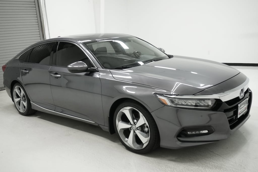 Used 2018 Honda Accord Touring 2.0T Sedan