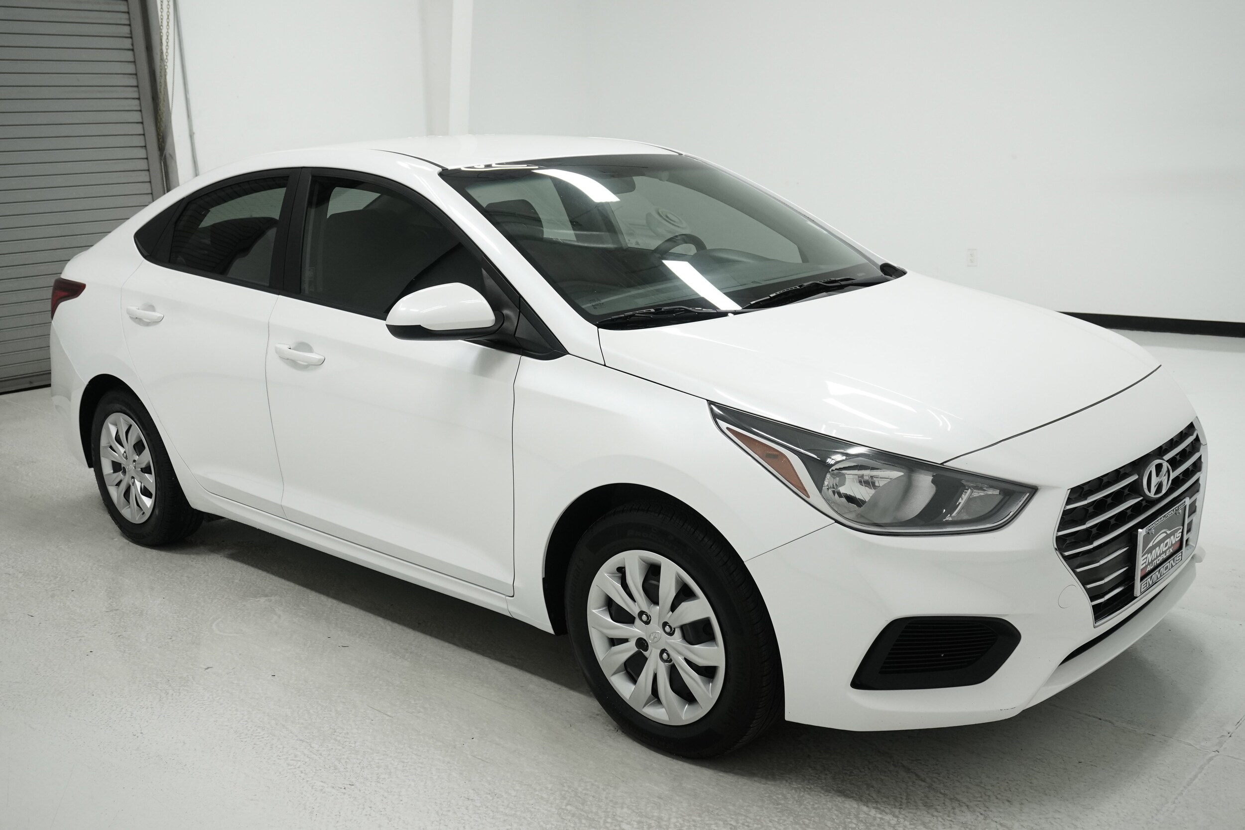 2019 Hyundai Accent SE photo 2