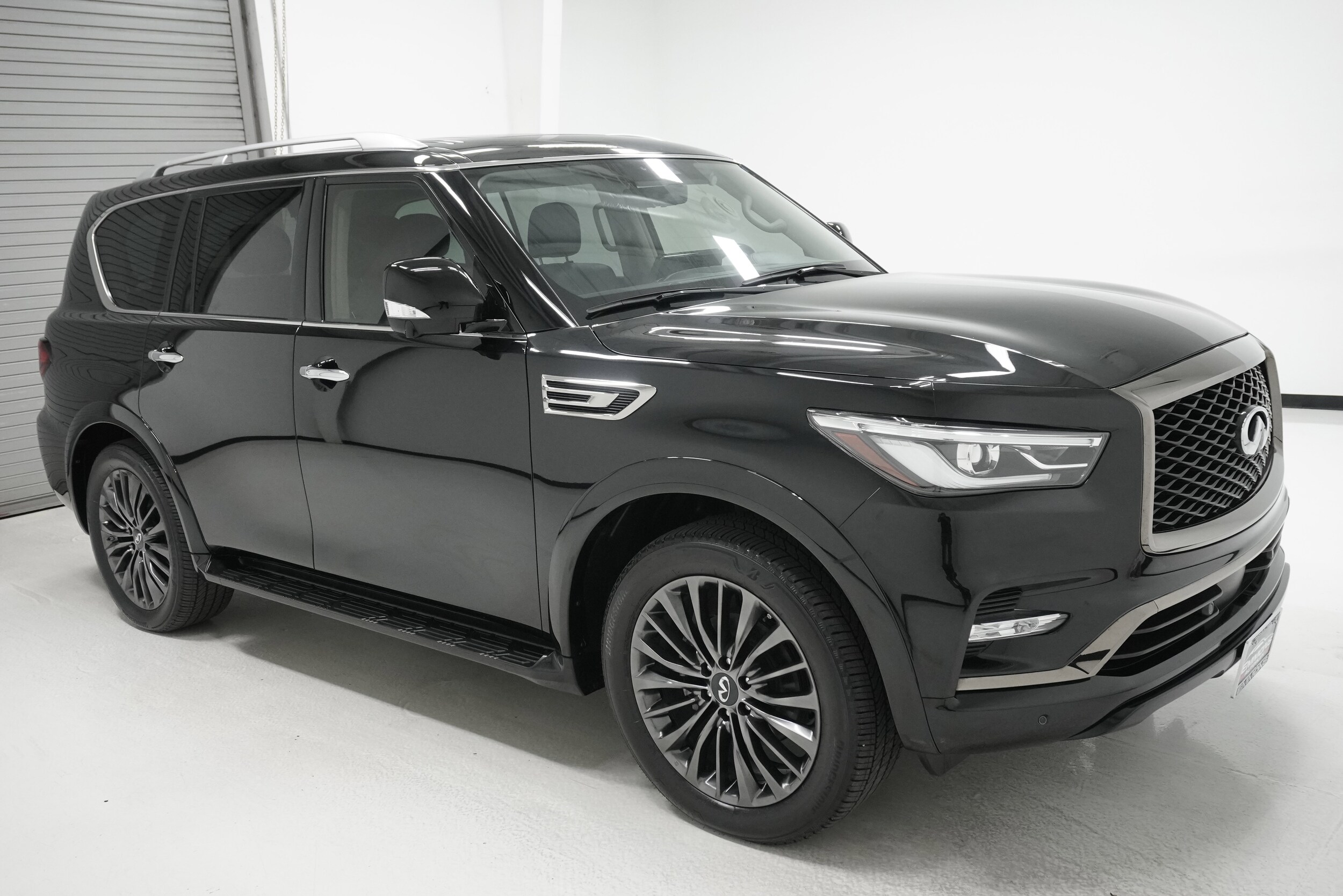 2023 Infiniti QX80 Premium Select photo 3