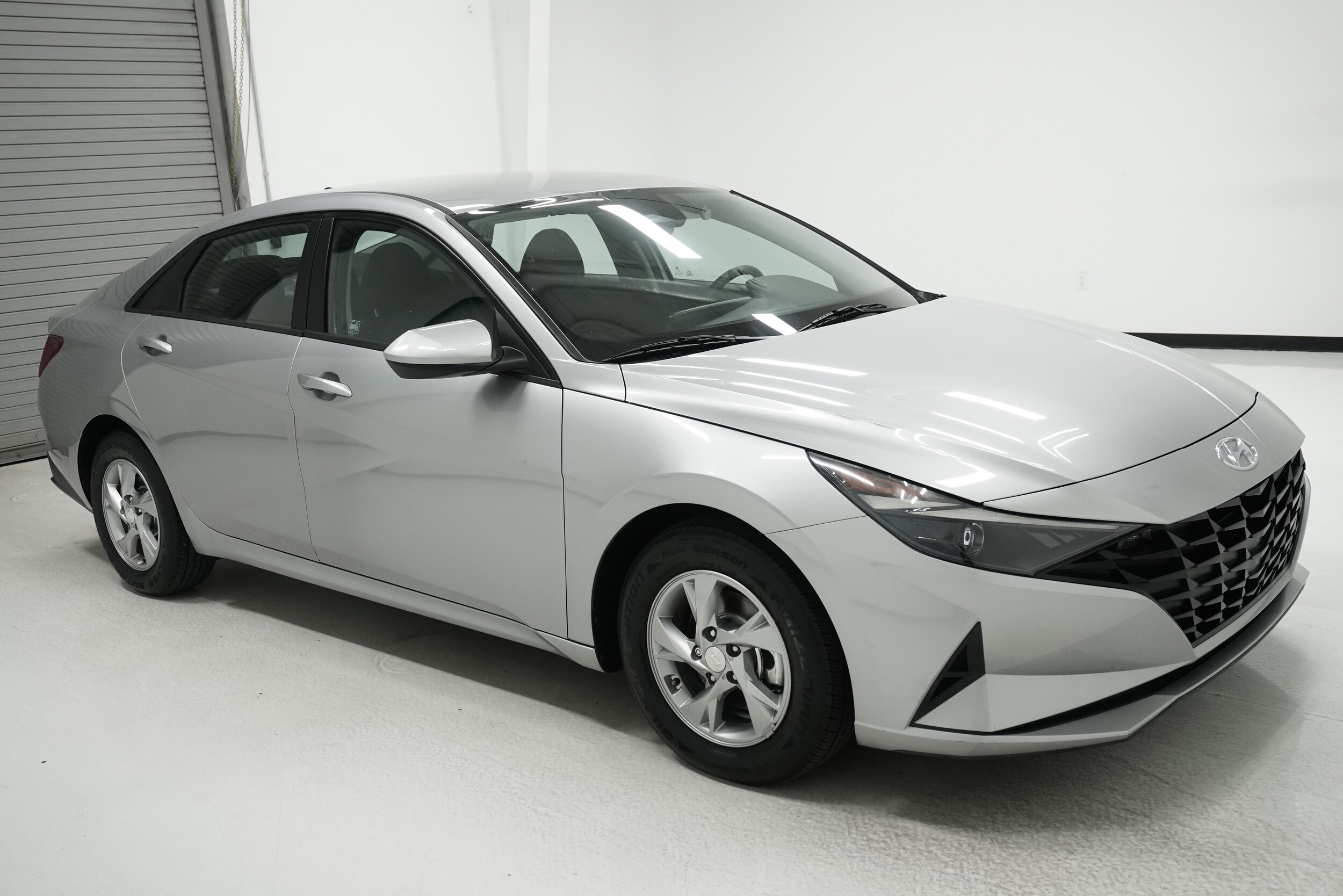 2021 Hyundai Elantra SE photo 3