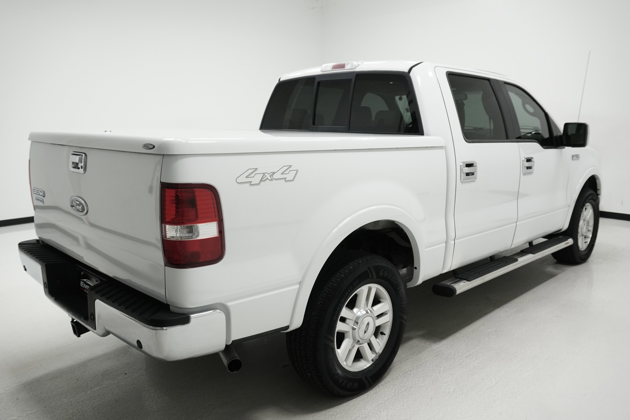 2004 Ford F-150 Lariat photo 4