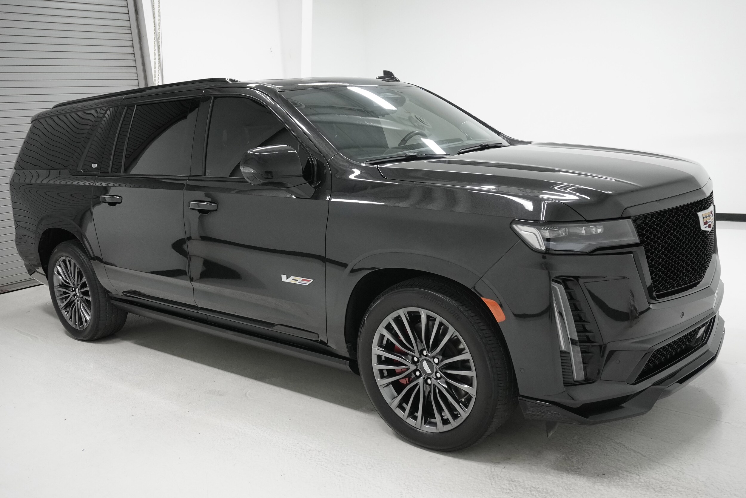 2024 Cadillac Escalade ESV V-Series photo 3