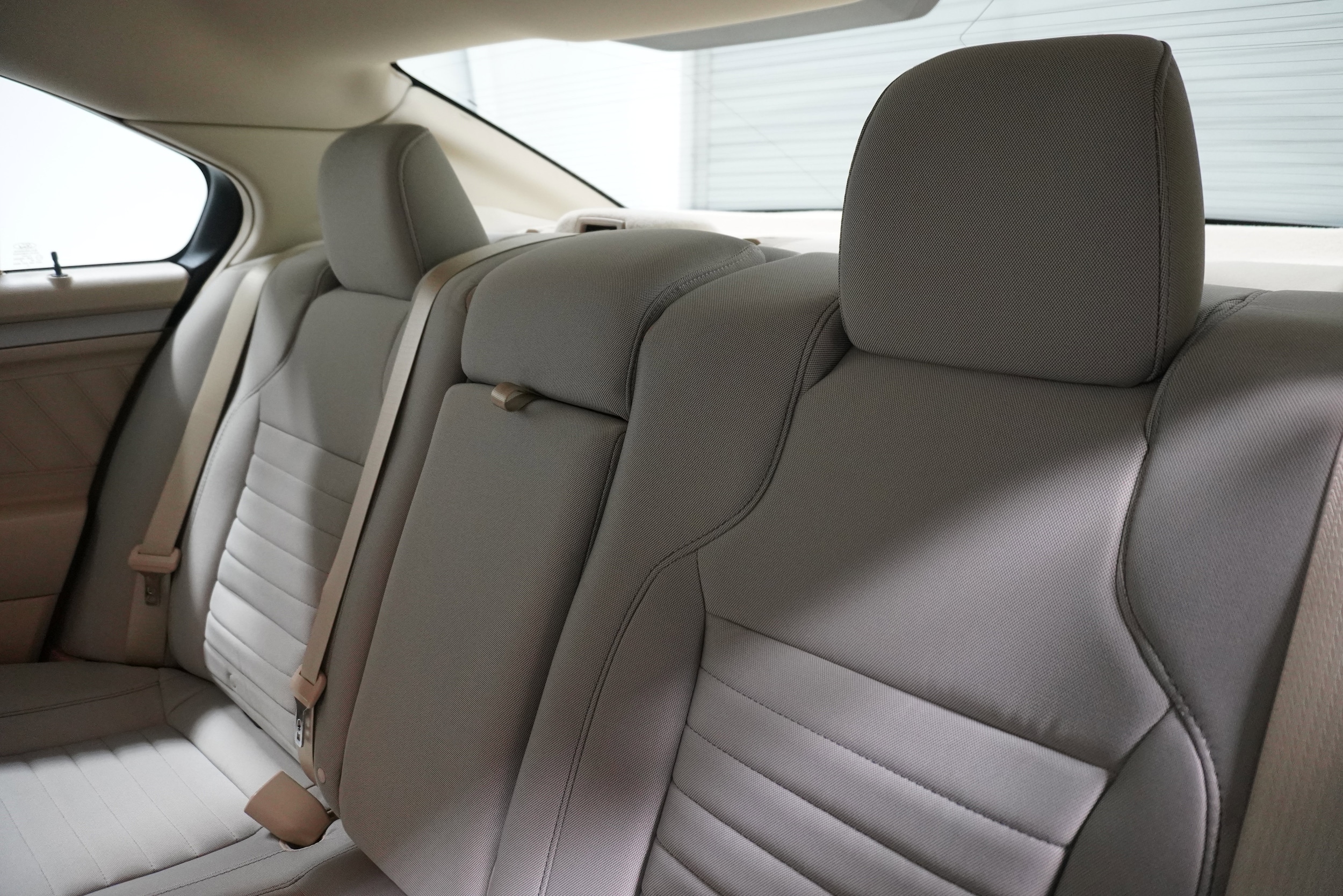 2018 Ford Taurus SE - Photo 11