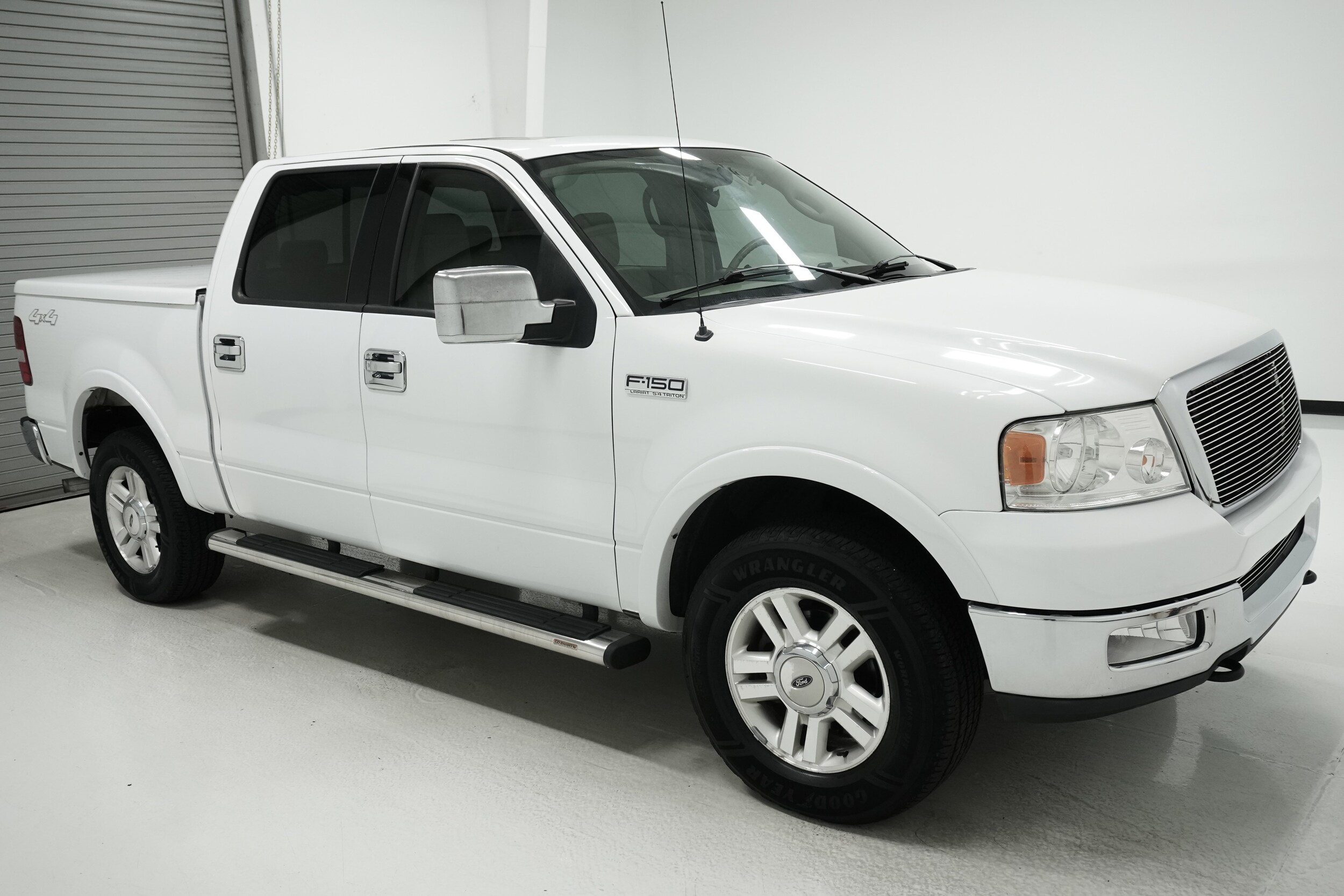 2004 Ford F-150 Lariat photo 3