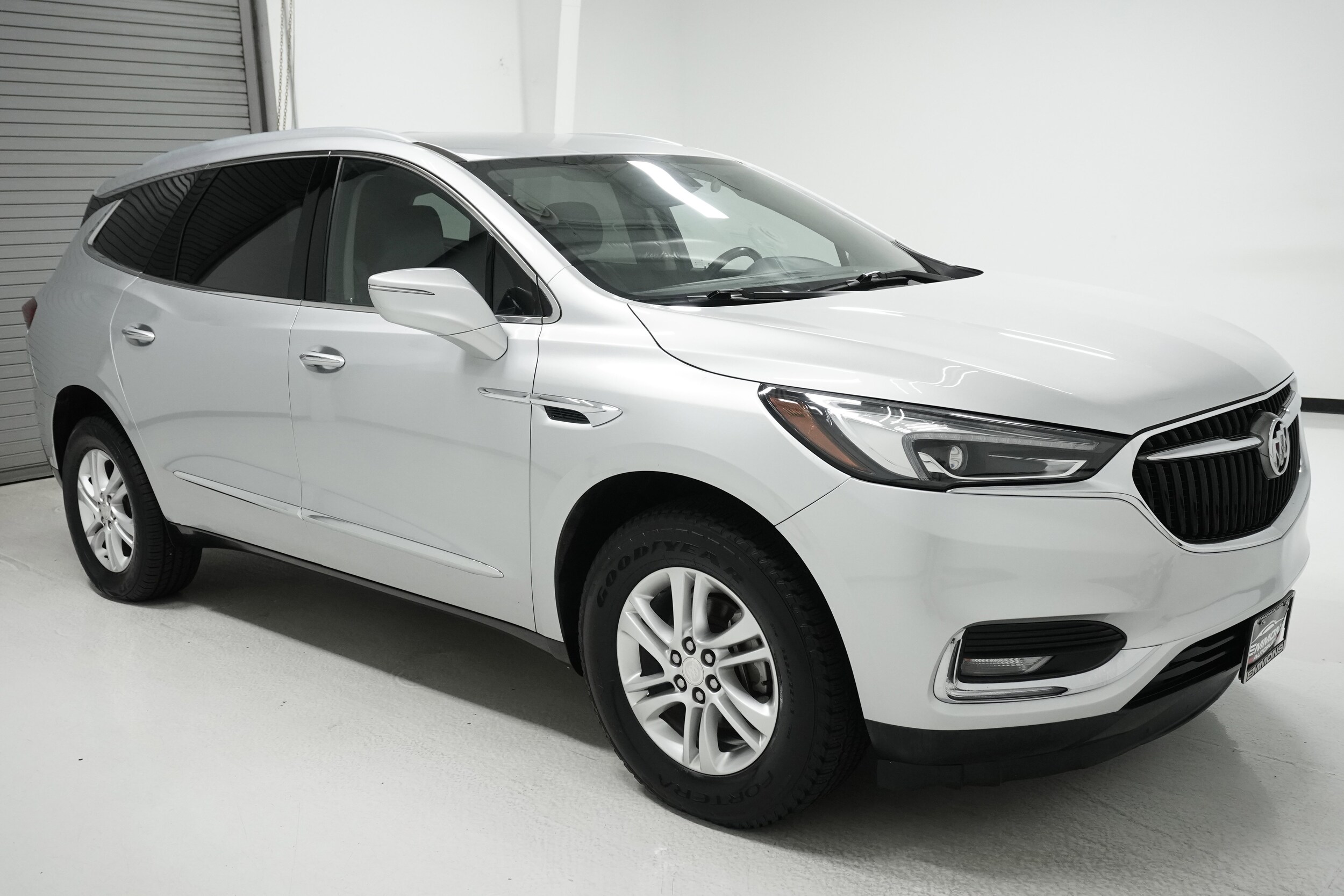 2020 Buick Enclave Essence photo 3