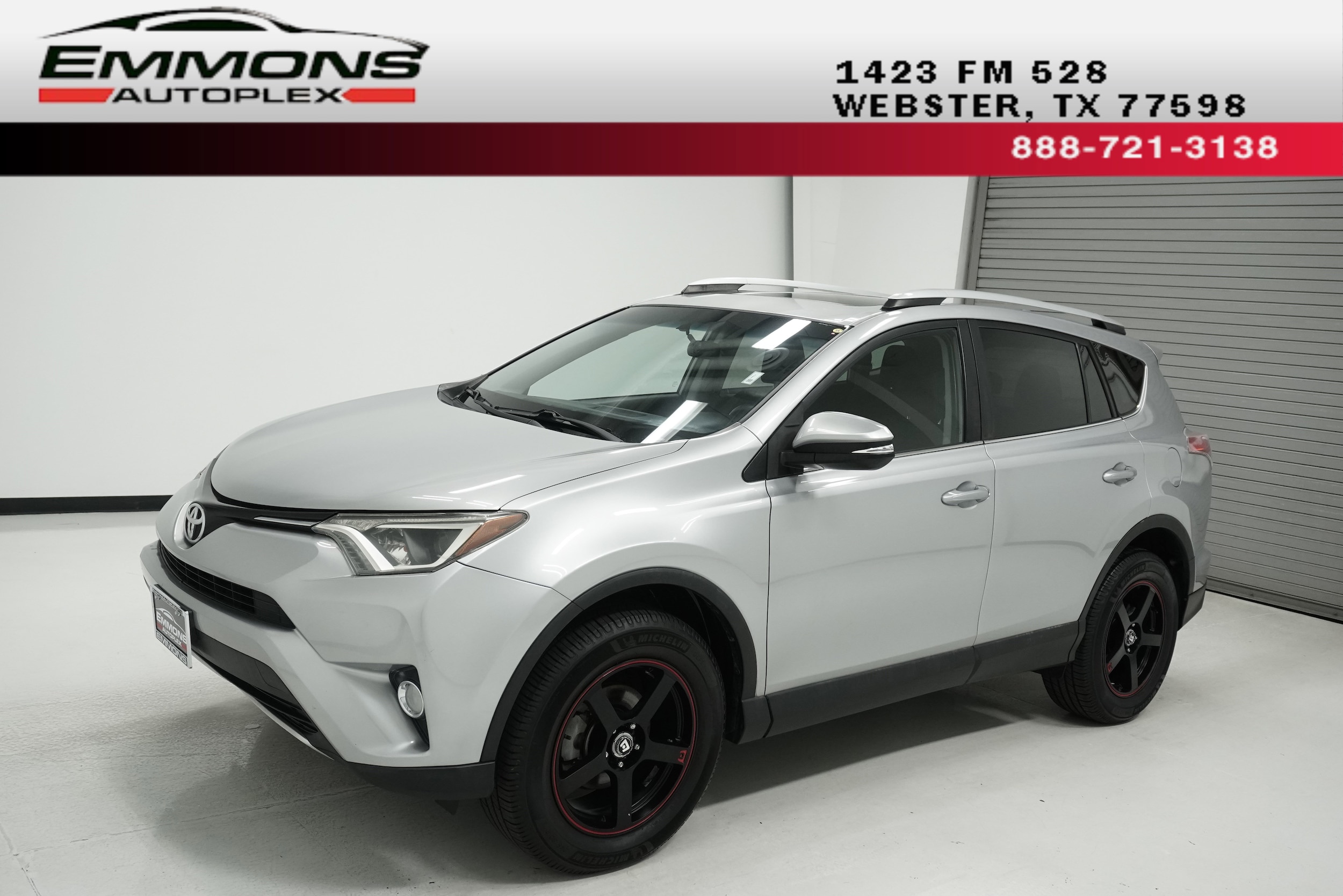 2016 Toyota RAV4 XLE's photo