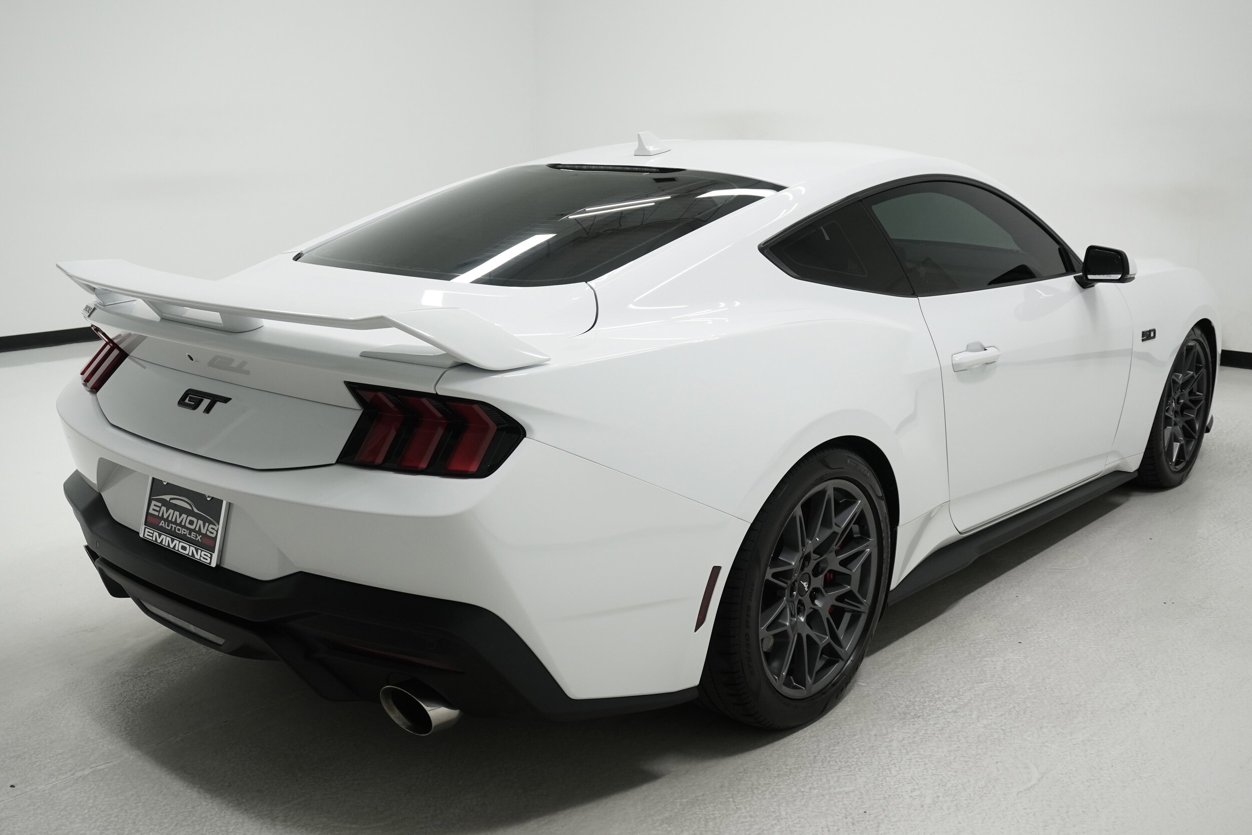 2024 Ford Mustang GT Premium photo 4