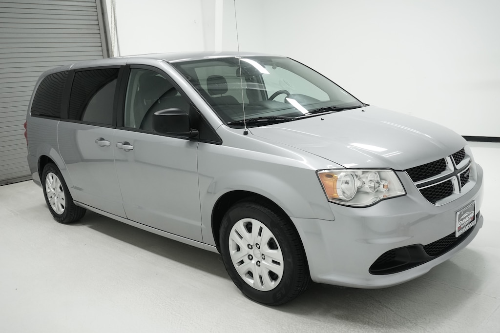 Used 2018 Dodge Grand Caravan SE Van Passenger Van