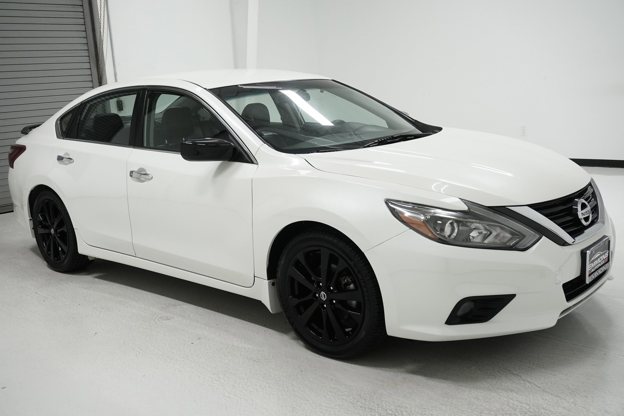 2018 Nissan Altima 2.5 SR photo 3