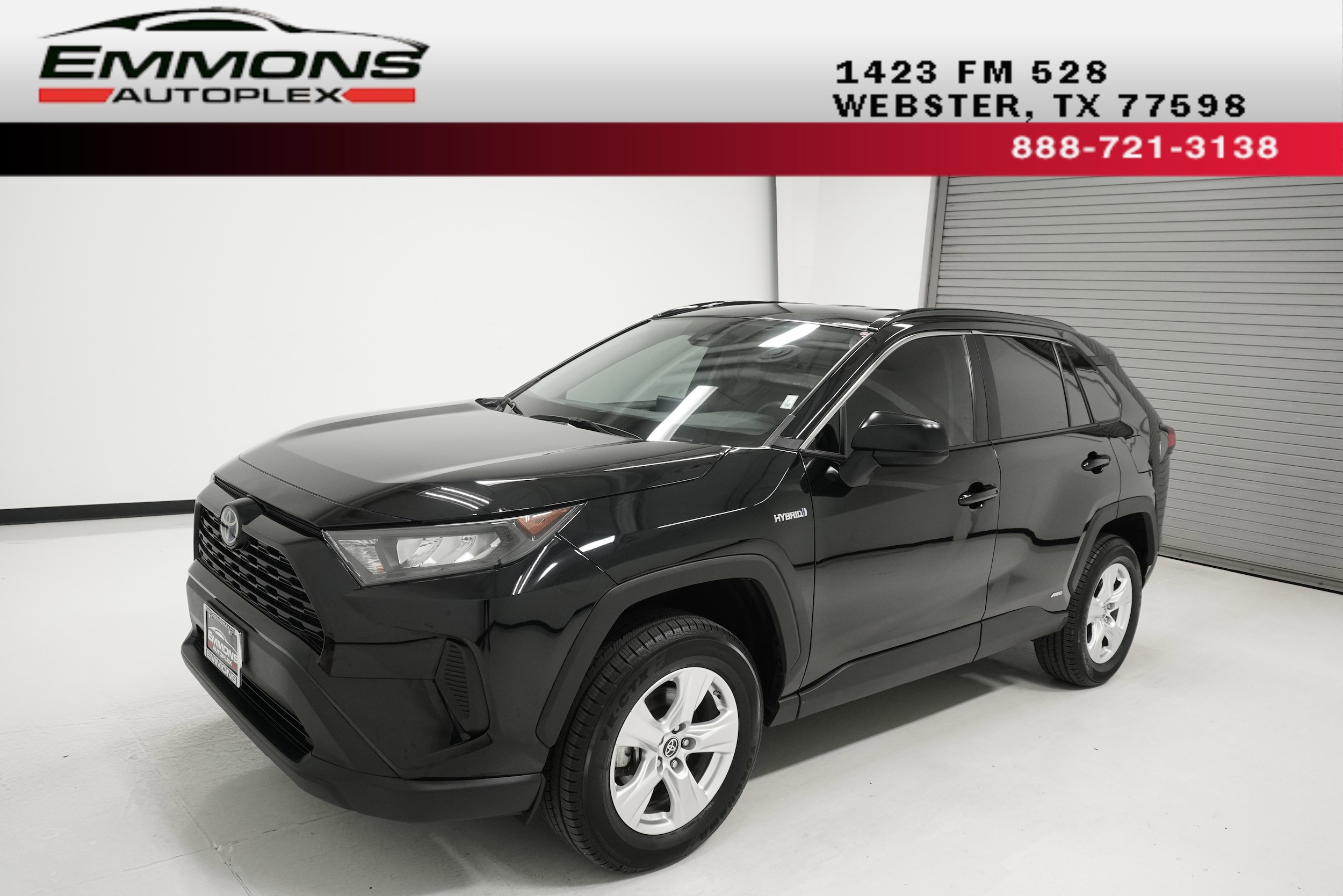 2021 Toyota RAV4 LE's photo