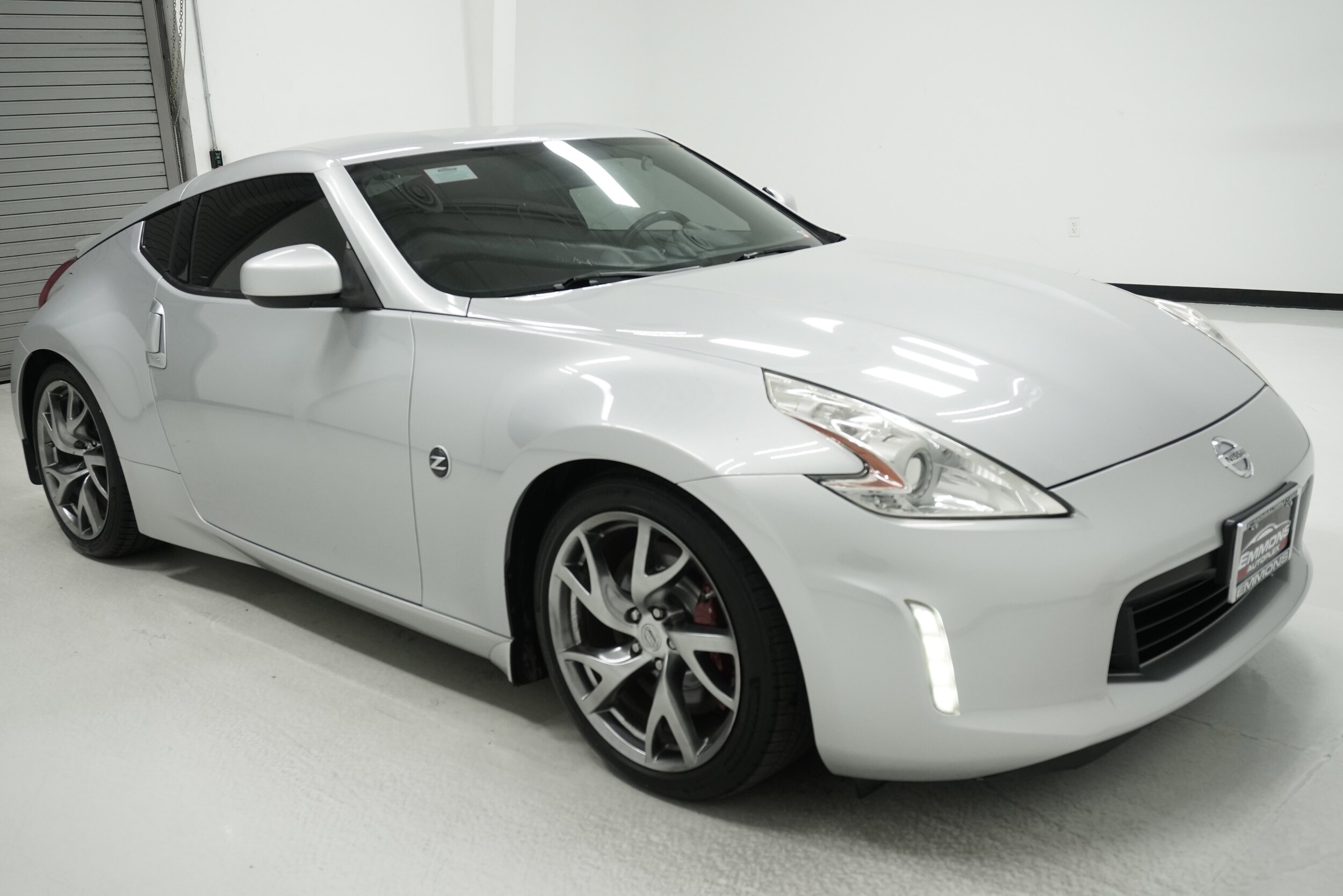 2015 Nissan 370Z Sport photo 3
