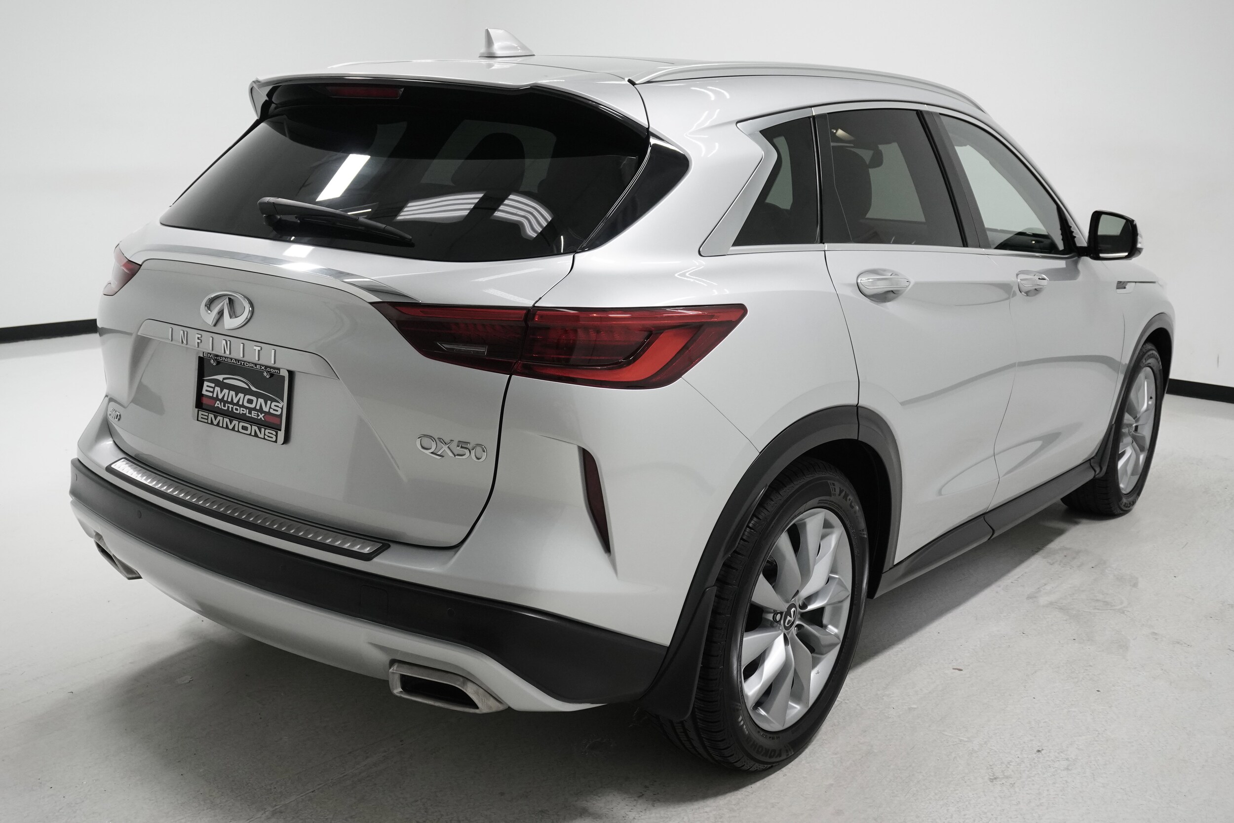2021 Infiniti QX50 Essential photo 4