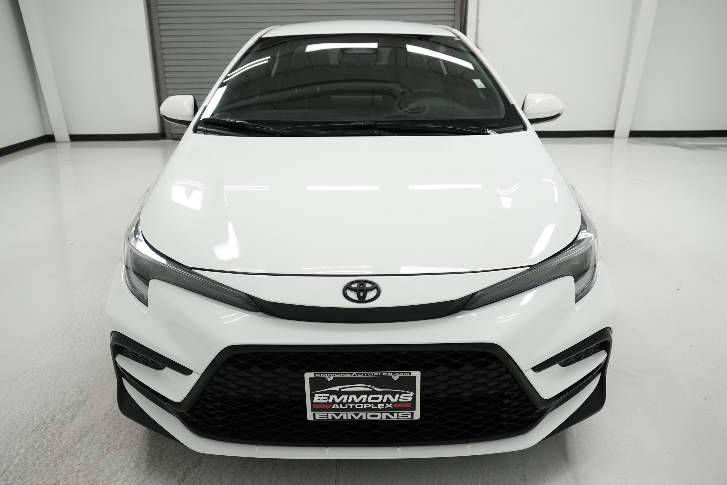 2023 Toyota Corolla SE photo 2