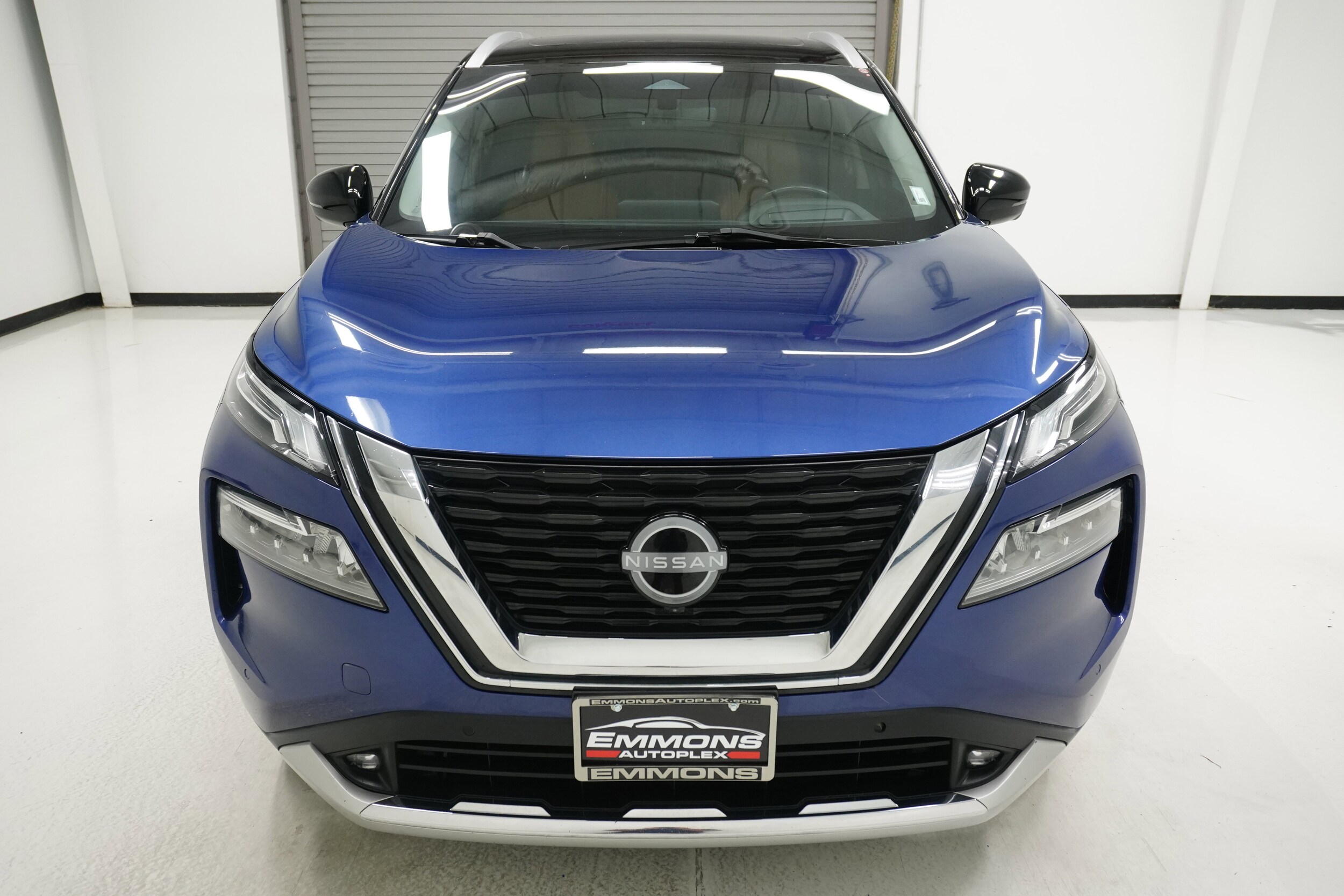 2022 Nissan Rogue Platinum photo 2