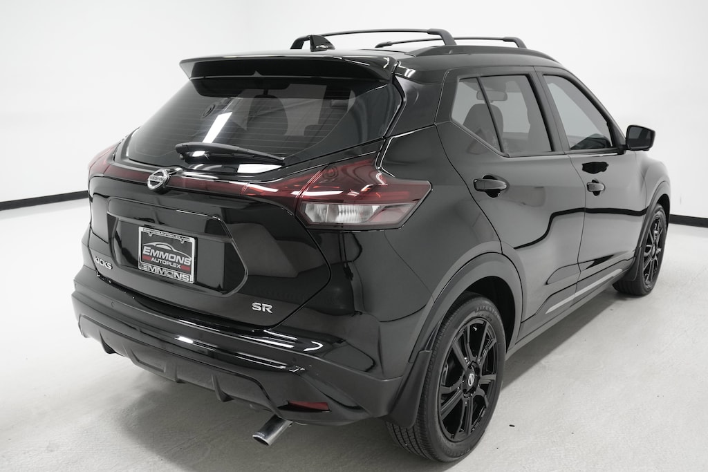 Used 2021 Nissan Kicks SR SUV