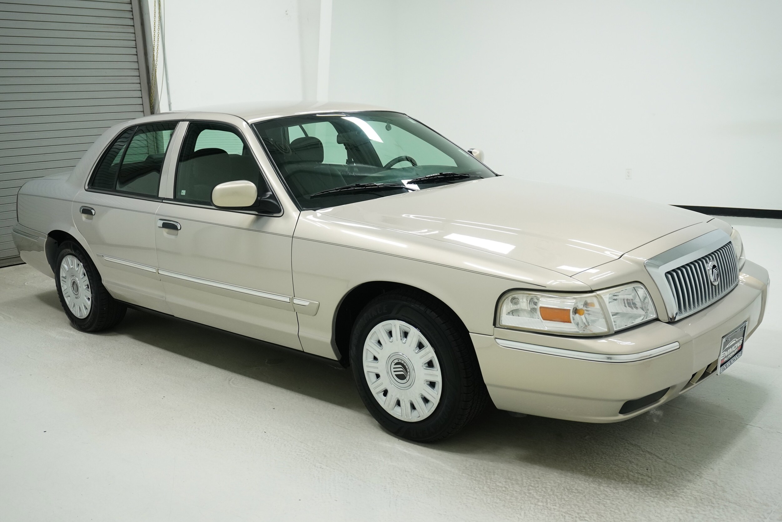 2008 Mercury Grand Marquis GS photo 3