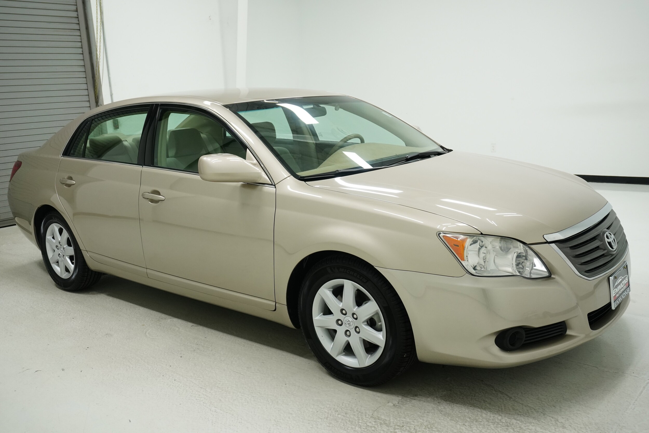2008 Toyota Avalon photo 3