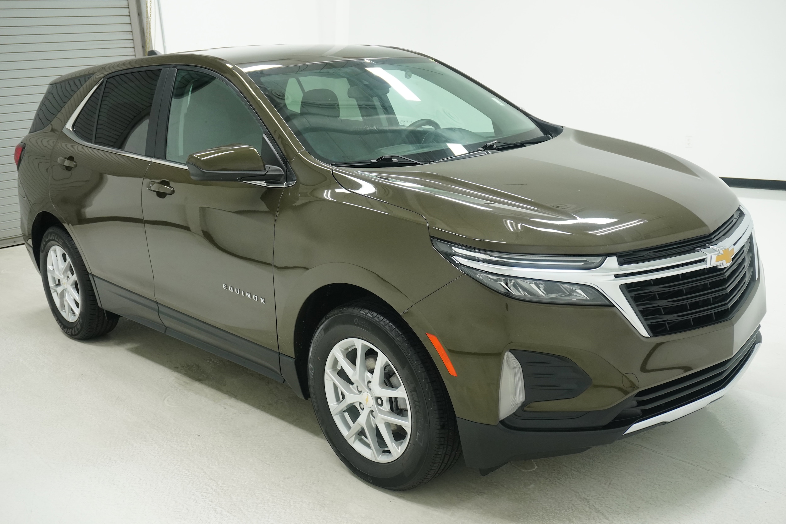 2023 Chevrolet Equinox LT - Photo 3
